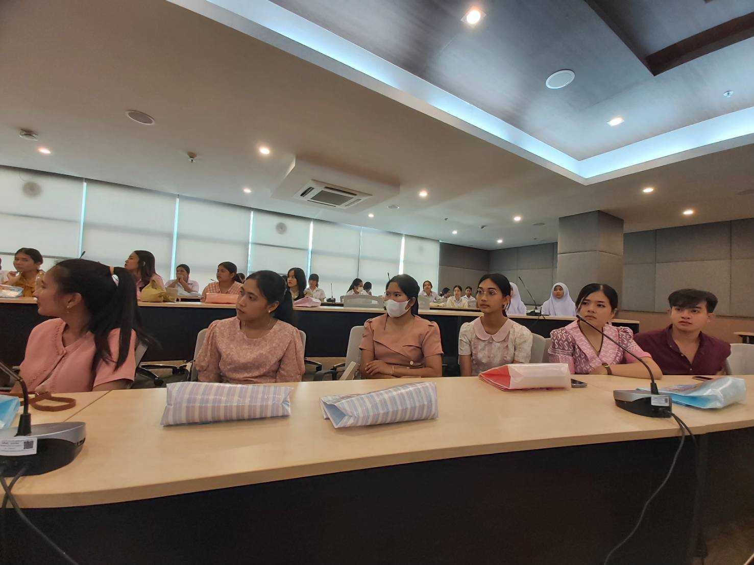 กิจกรรม พบปะ แลกเปลี่ยนจากพี่สู่น้อง สาขาวิชาหลักสูตรและการสอน
