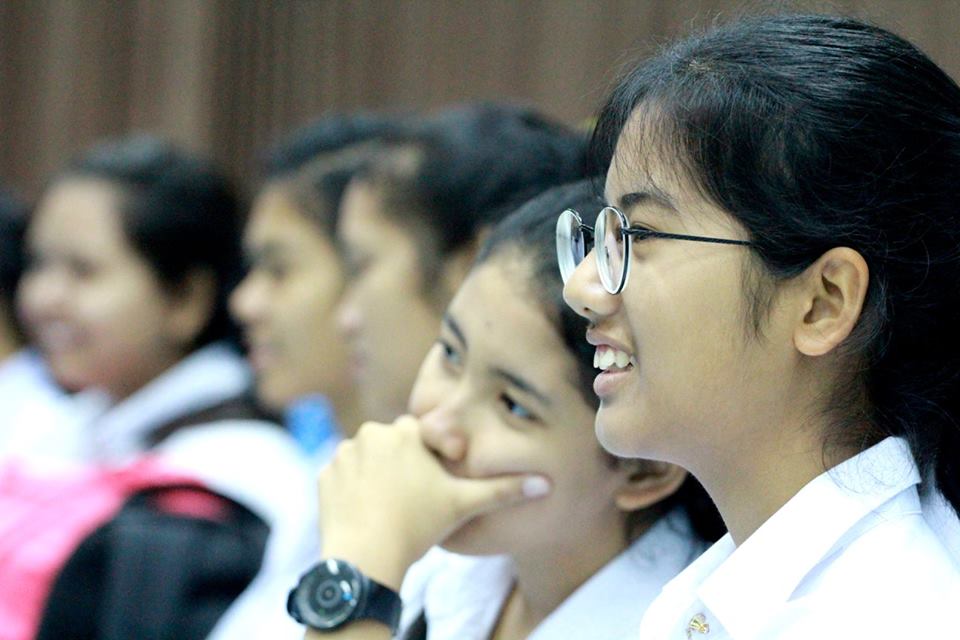 โครงการ “พี่อาสาพาน้องอ่านเขียน” ตอน “พลังการอ่านคือหัวใจ บันทึกหน้าใหม่ความเป็นครู”