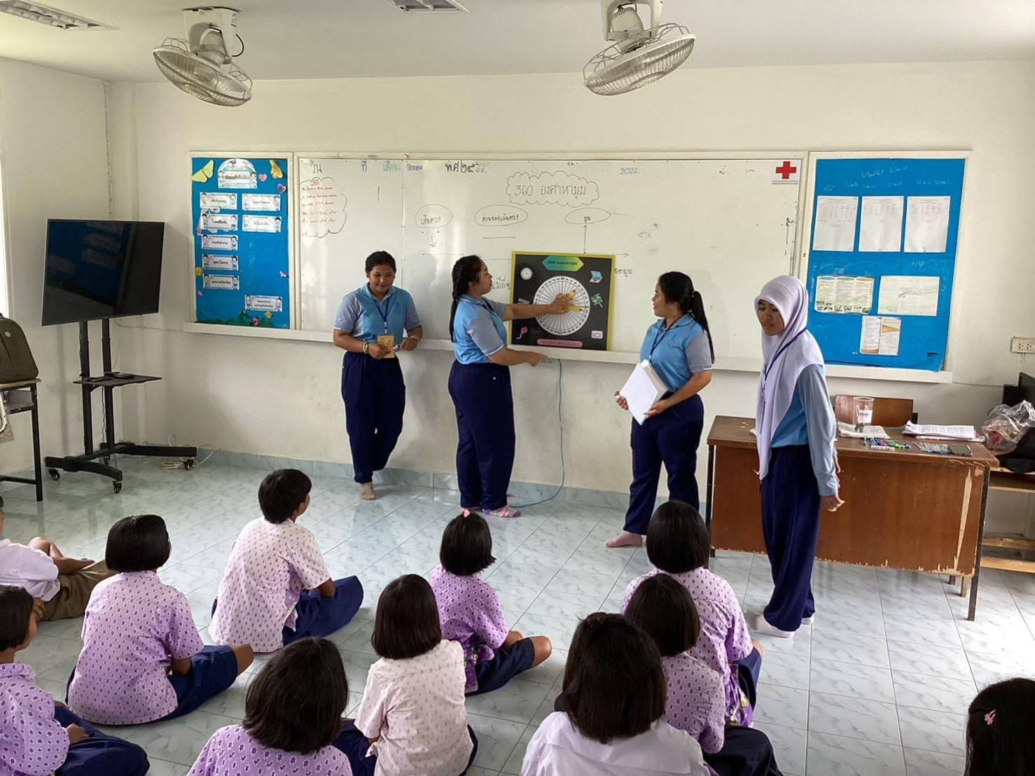 โครงการค่ายคณิตศาสตร์ พัฒนาผู้นำ สานสัมพันธ์สู่รุ่นน้อง