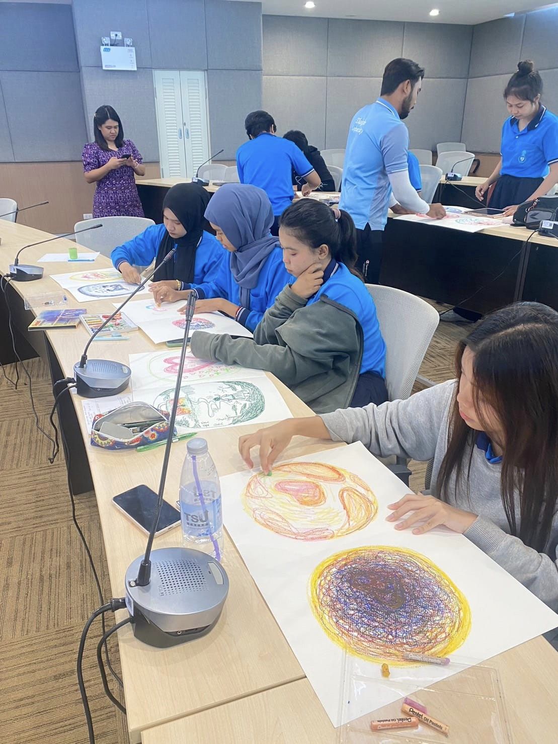 โครงการอบรมเชิงปฎิบัติการศิลปะบำบัด