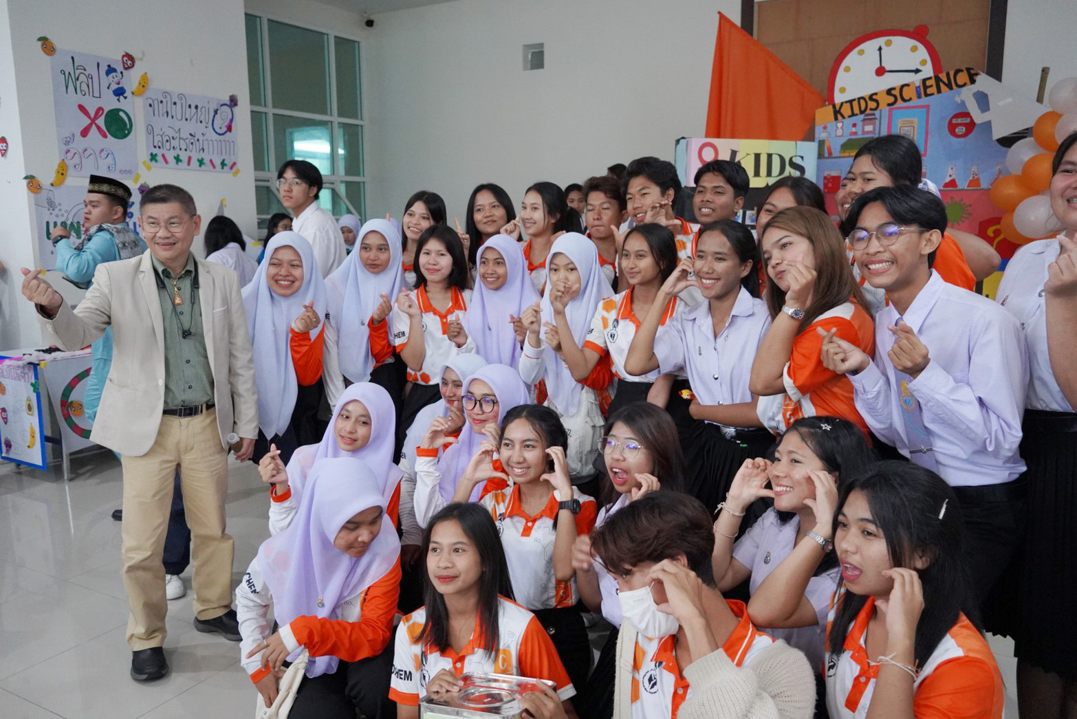 การนำเสนอผลงานครูนักพัฒนา  Learning Festival