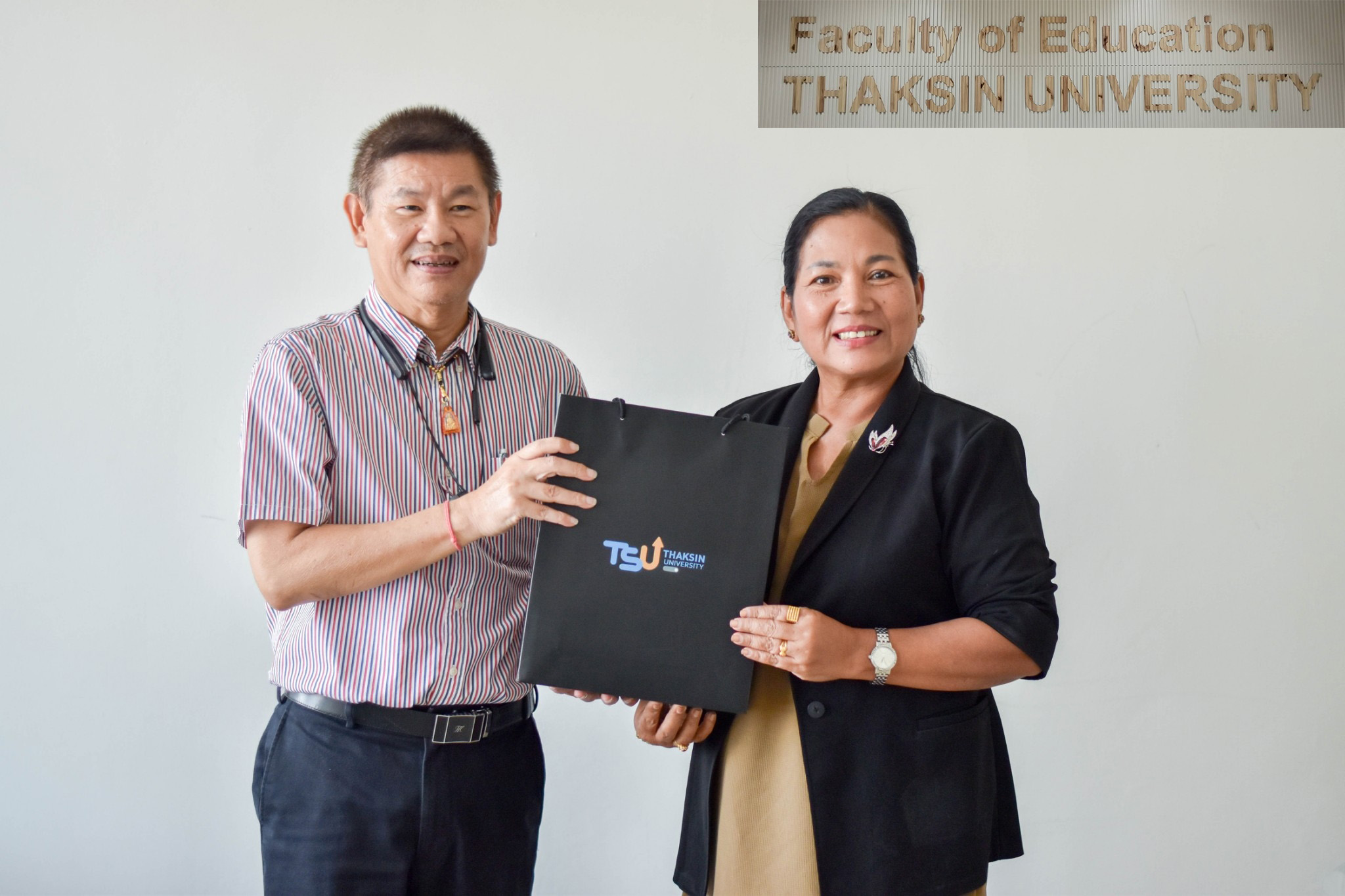 โครงการสัมมนานิสิตหลังปฏิบัติการสอนในสถานศึกษา สำหรับนิสิตหลักสูตรประกาศนียบัตร สาขาวิชา วิชาชีพครู