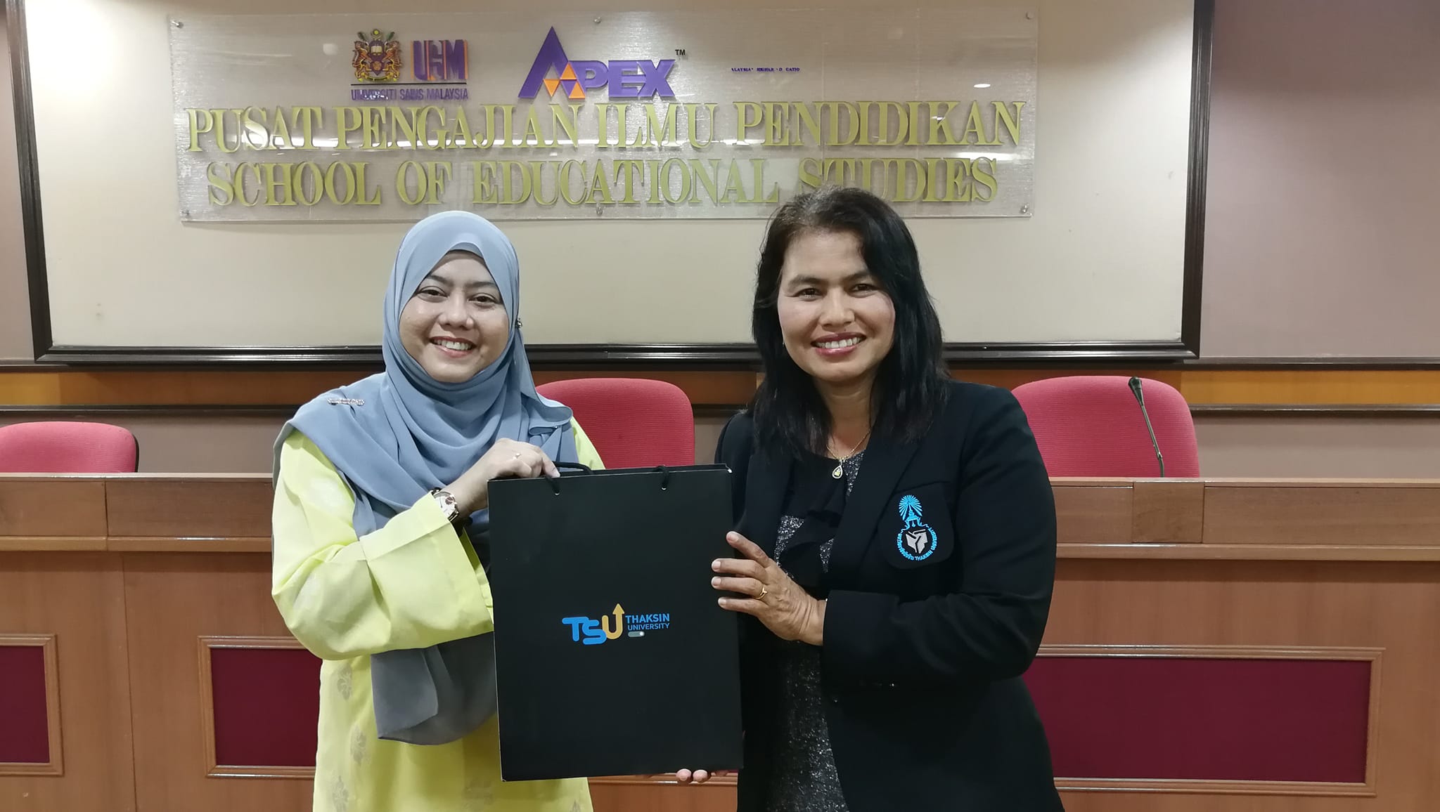 การเจรจาความร่วมมือ​ทางวิชาการ ณ​ University of Sains Malaysia เมือง​ปีนัง​ ประเทศ​มาเลเซีย โดย​สาขาการสอนศิลปศาสตร์​คณะศึกษาศาสตร์​ มหา​วิทยาลัย​ทักษิณ​ วิทยาเขต​สงขลา​