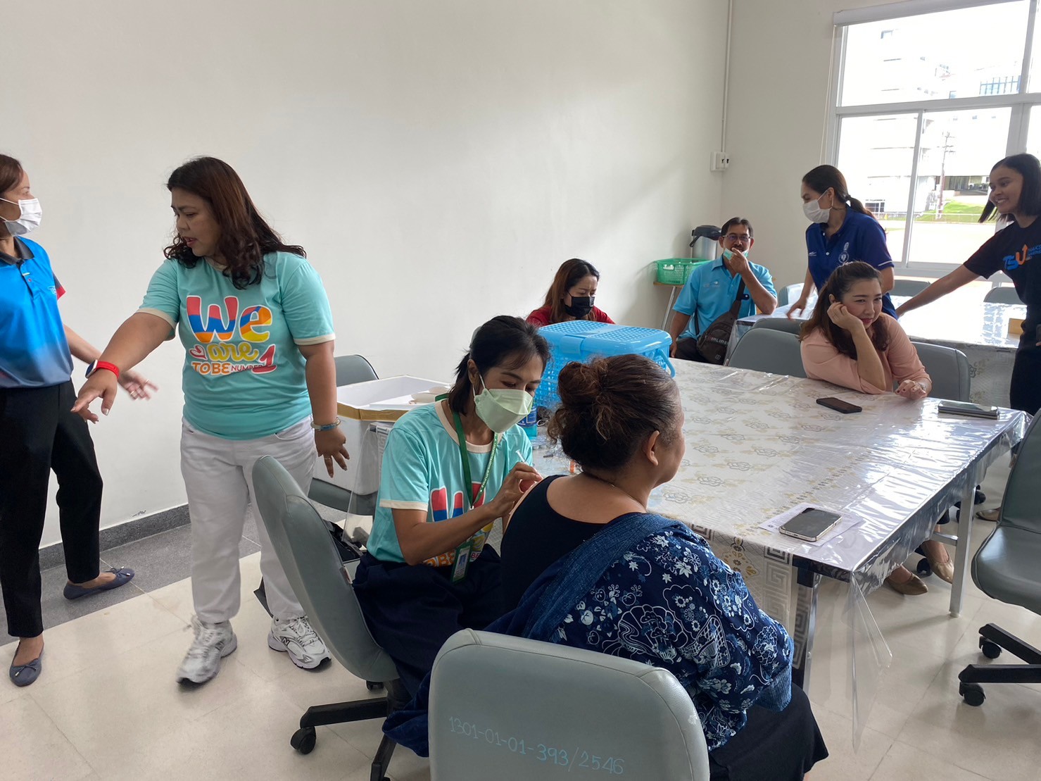 สำนักงานสาธารณสุขจังหวัดสงขลา บริการฉีดวัคซีนป้องกันไหว้หวัดใหญ่สามสายพันธุ์ ให้กับคณาจารย์และบุคลากรคณะศึกษาศาสตร์