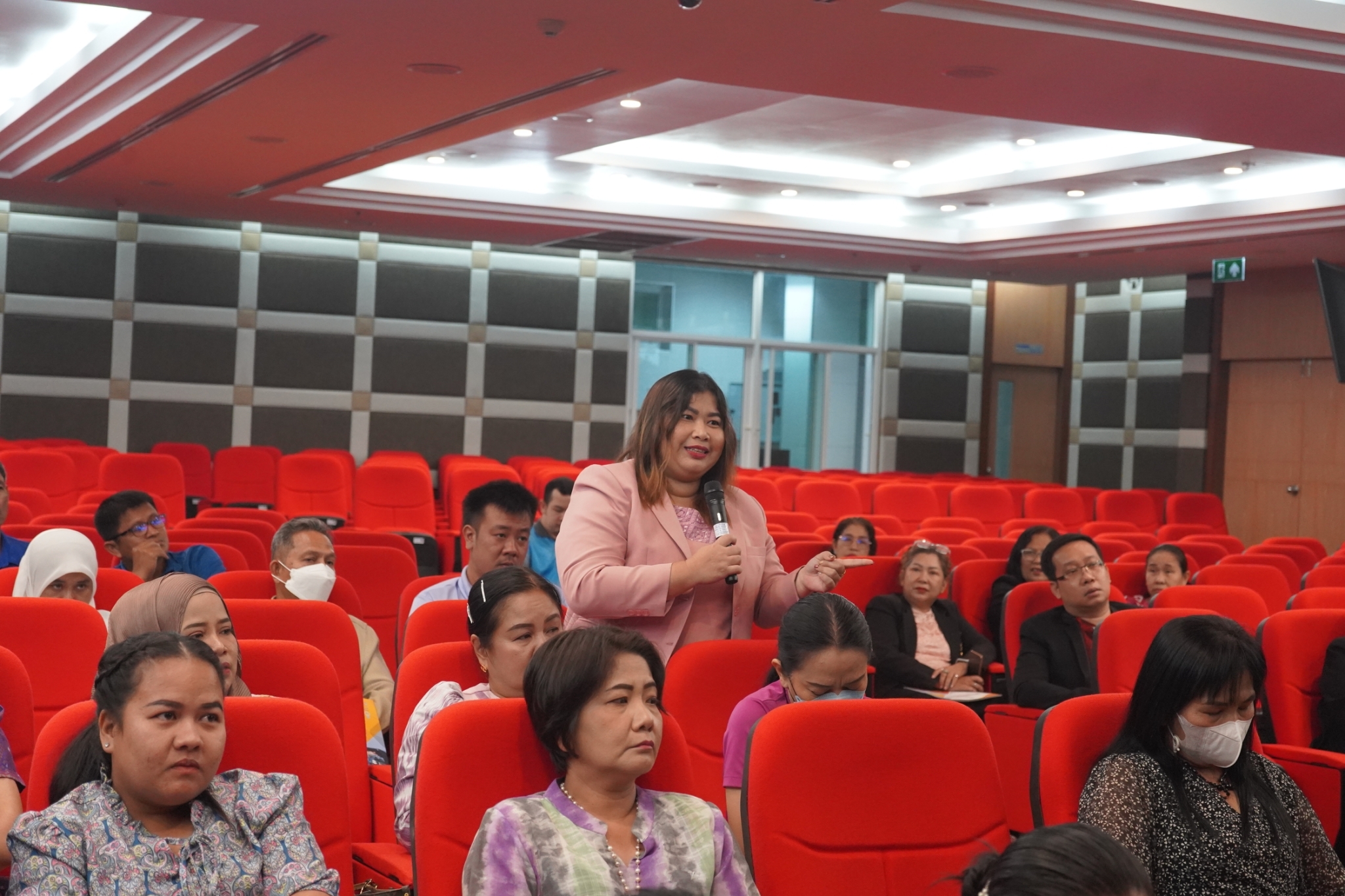 โครงการสัมมนาผู้บริหาร ครูพี่เลี้ยง และผู้ประสานงานโรงเรียนเครือข่ายฝึกปฏิบัติการสอนในสถานศึกษา