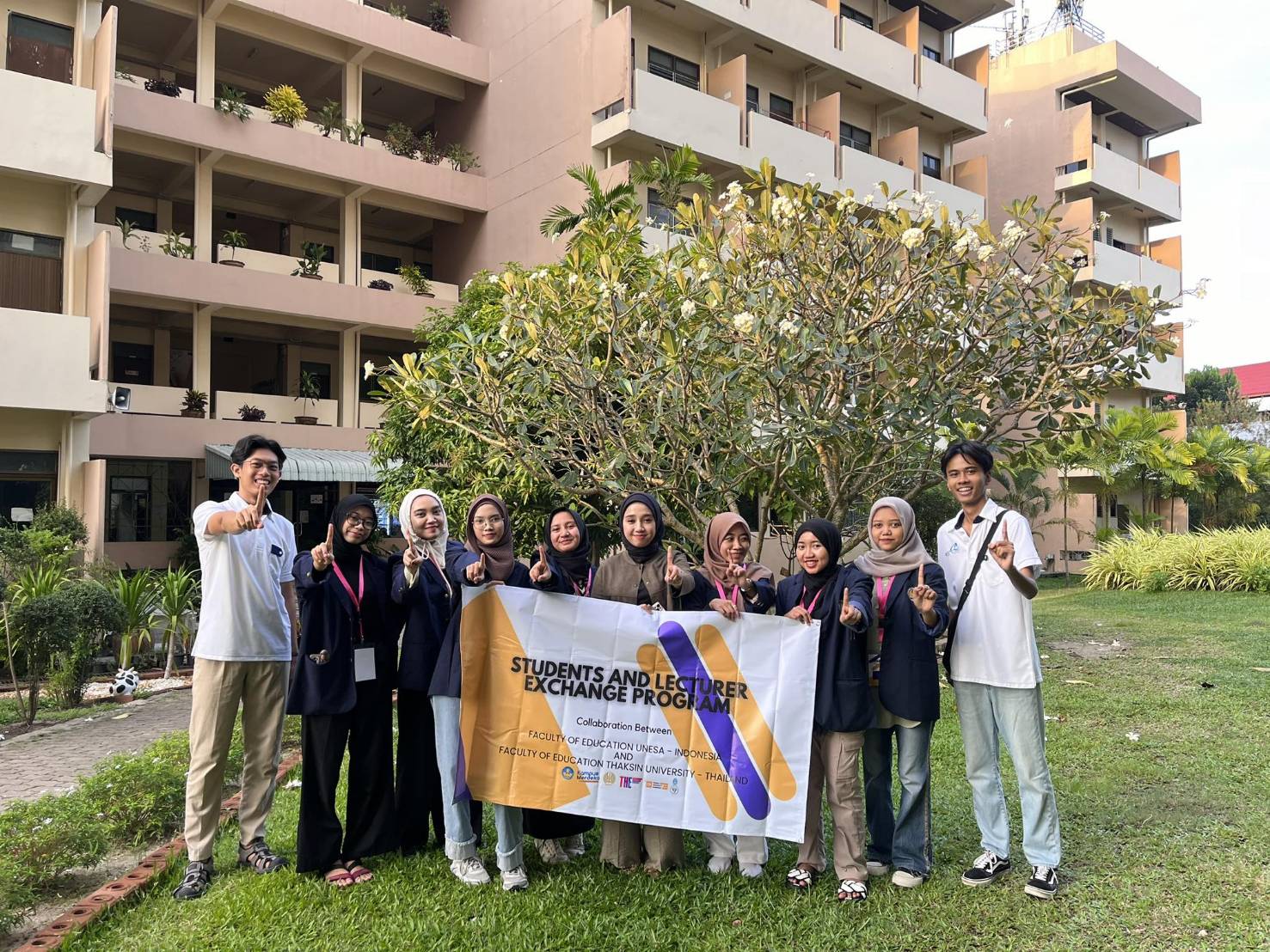 ยินดีต้อนรับคณาจารย์และนักศึกษาจาก Surabaya State University อินโดนีเซีย ร่วมแลกเปลี่ยนเรียนรู้ และทำกิจกรรม ร่วมกับนิสิตคณะศึกษาศาสตร์