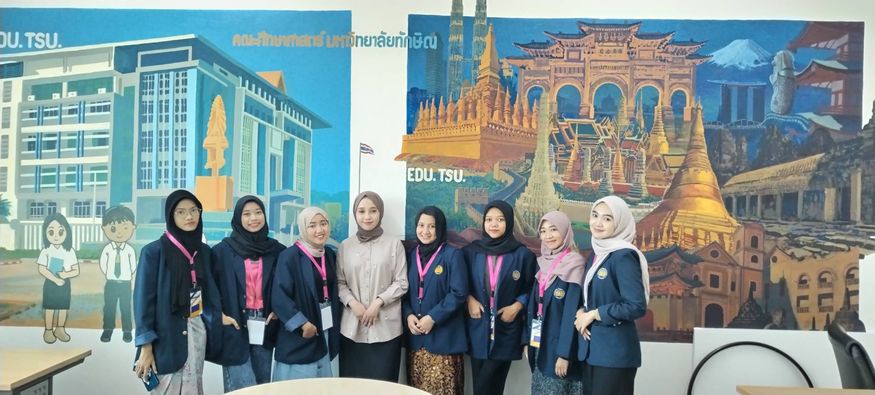 ยินดีต้อนรับคณาจารย์และนักศึกษาจาก Surabaya State University อินโดนีเซีย ร่วมแลกเปลี่ยนเรียนรู้ และทำกิจกรรม ร่วมกับนิสิตคณะศึกษาศาสตร์