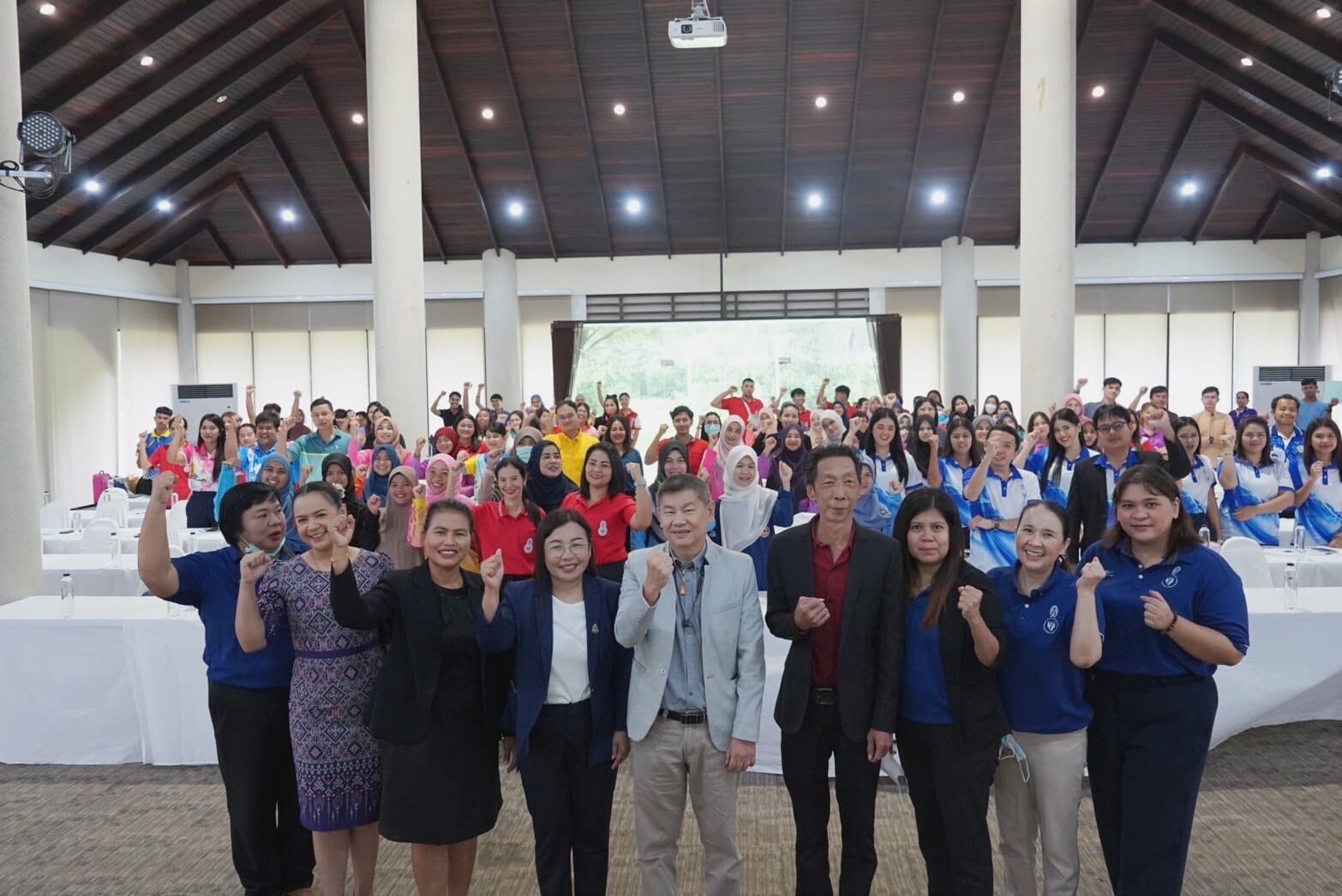 โครงการเสริมคุณลักษณะความเป็นครู และศึกษาดูงานแหล่งเรียนรู้ด้านการศึกษา จังหวัดพัทลุงและจังหวัดตรัง