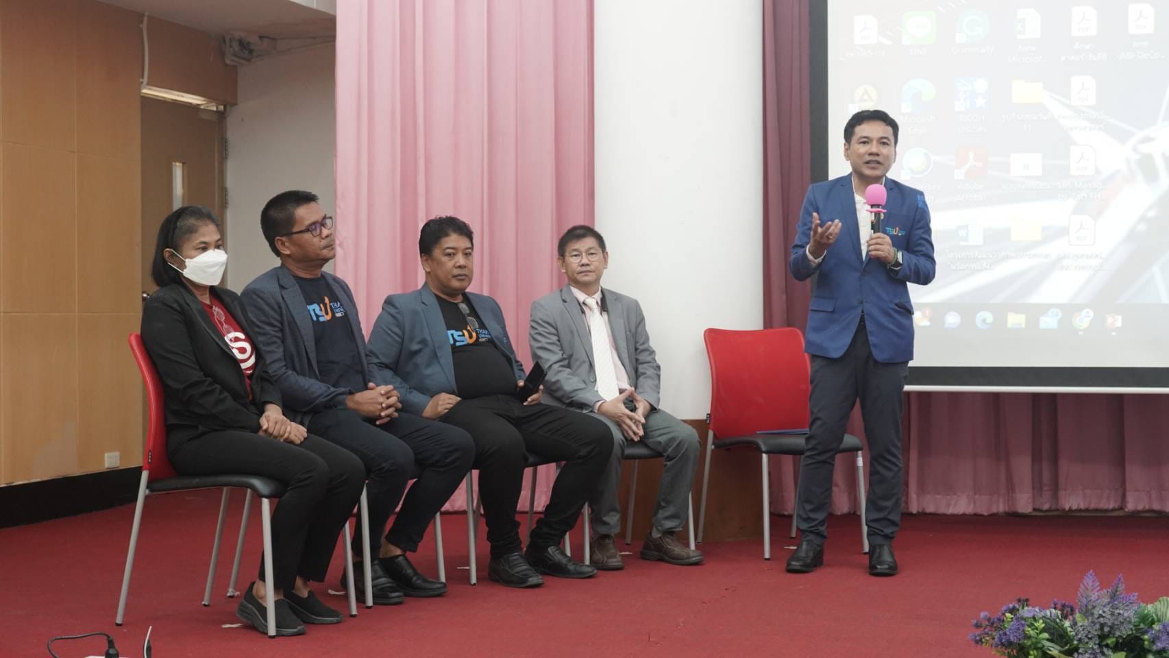 คณบดี​ และผู้บริหาร​คณะศึกษา​​ศาสตร์​ เข้าร่วมโครงการ​สัมมนา​ผู้​บริหาร​ระดับสูง มหา​วิทยาลัย​ทักษิณ​