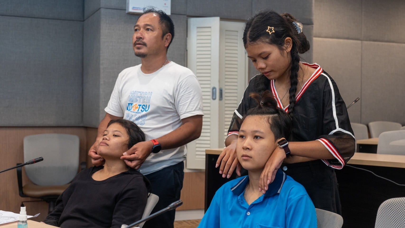 "การอบรม​เชิงปฏิบัติการ​ เทคนิคนวดหน้า เพื่อสุขภาพ​สำหรับ​ผู้​ประกอบการ"  โครงการ​เรียน​รู้ตลอดชีวิต