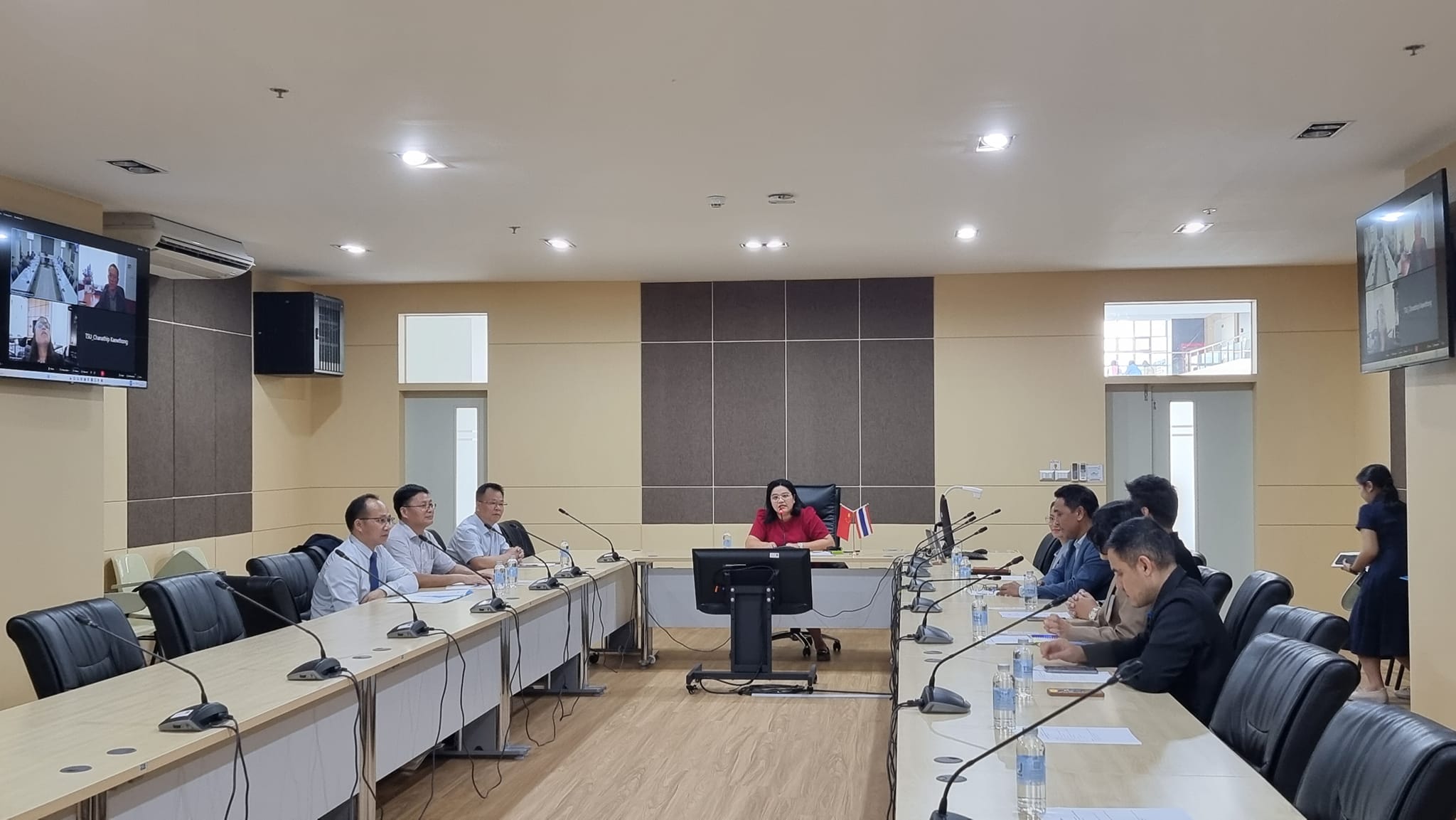 ผู้บริหาร​คณะศึกษา​ศาสตร์ เข้าร่วมการเจรจาความร่วมมือ กับคณะผู้บริหาร​จาก​  Nanning Normal University ประเทศ​สาธารณรัฐประชาชนจีน​...