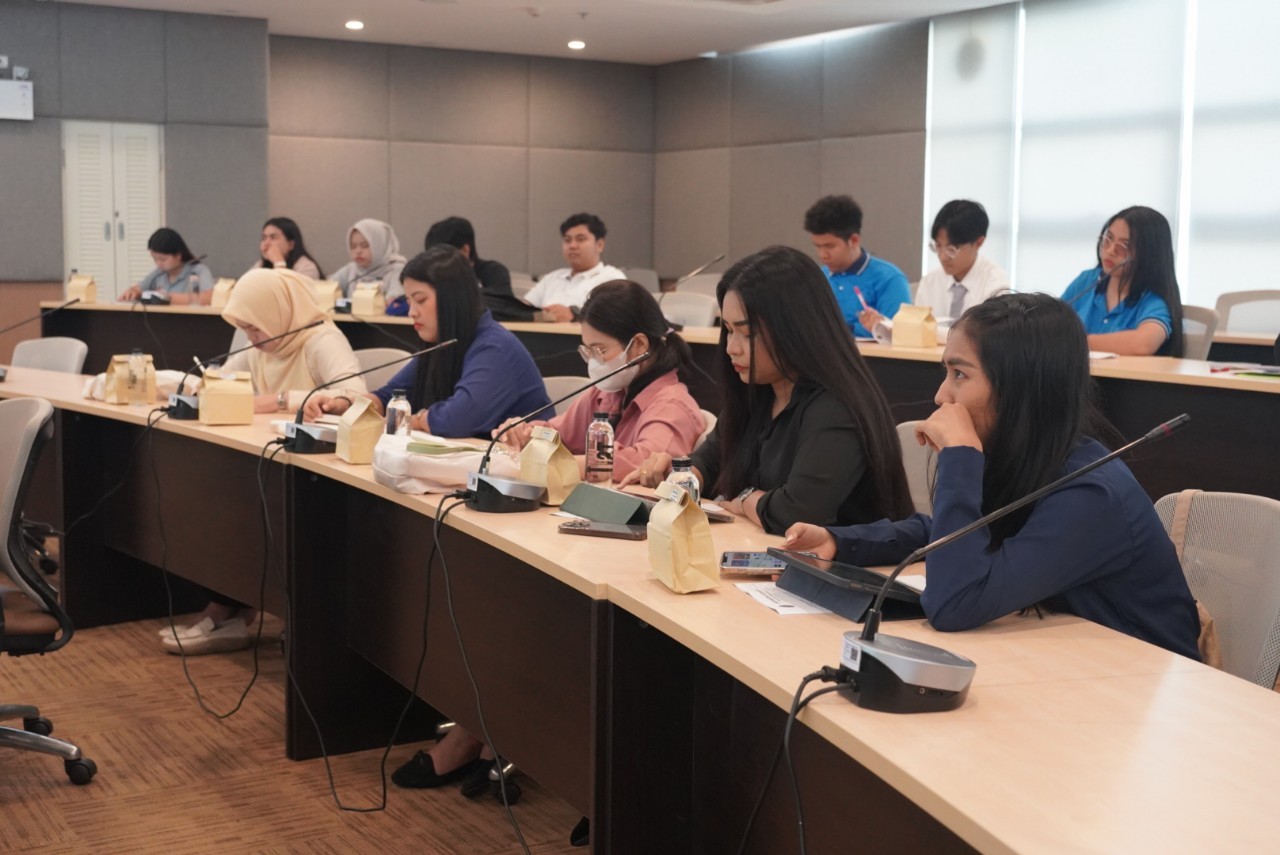 งานประชุมนำเสนองานวิชาการ   "Navigating Human Action by Pro-Environment  Movement with Simple Precautions" ของ Universitas Jayabaya ประเทศอินโดนีเซีย