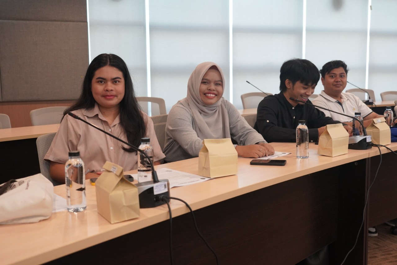 งานประชุมนำเสนองานวิชาการ   "Navigating Human Action by Pro-Environment  Movement with Simple Precautions" ของ Universitas Jayabaya ประเทศอินโดนีเซีย