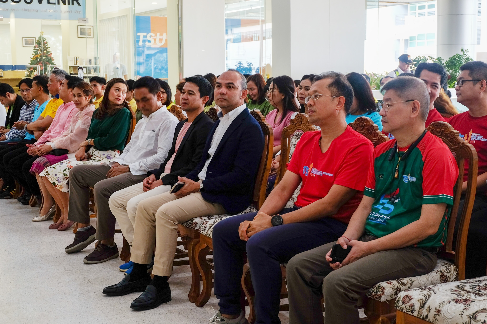 โครงการส่งท้ายปีเก่าต้อนรับ​ปีใหม่​ ณ​ ลานชั้น1อาคาร​ 50​ ปี​  ​มหา​วิทยาลัย​ทักษิณ​ ​วิทยาเขต​สงขลา