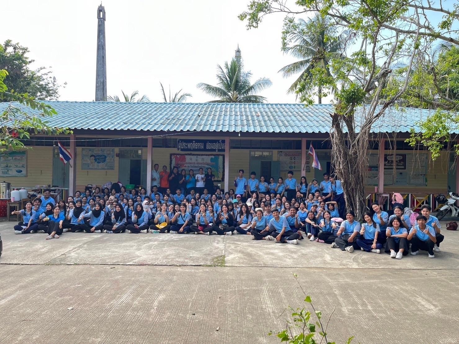 โครงการประถมอาสาพัฒนาโรงเรียนชนบท ประจำปีการศึกษา 2566 ณ โรงเรียนบ้านท่าคุระ ตำบลคลองรี อำเภอสทิงพระ จังหวัดสงขลา