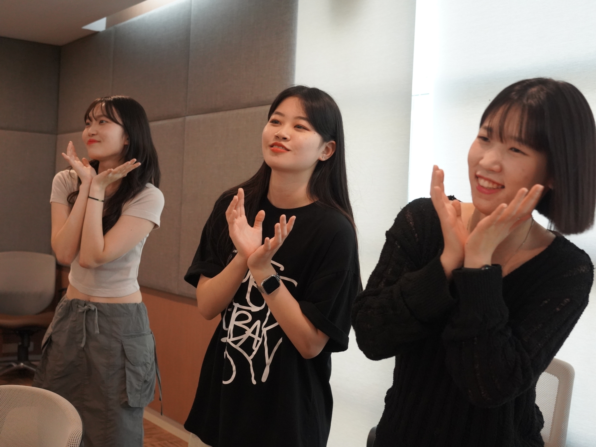 นักศึกษา MYONGJI​ University​ Korea ร่วมกับคณะศึกษาศาสตร์ จัดกิจกรรมการเรียนรู้ให้กับนักเรียน รร.วรนารีเฉลิม