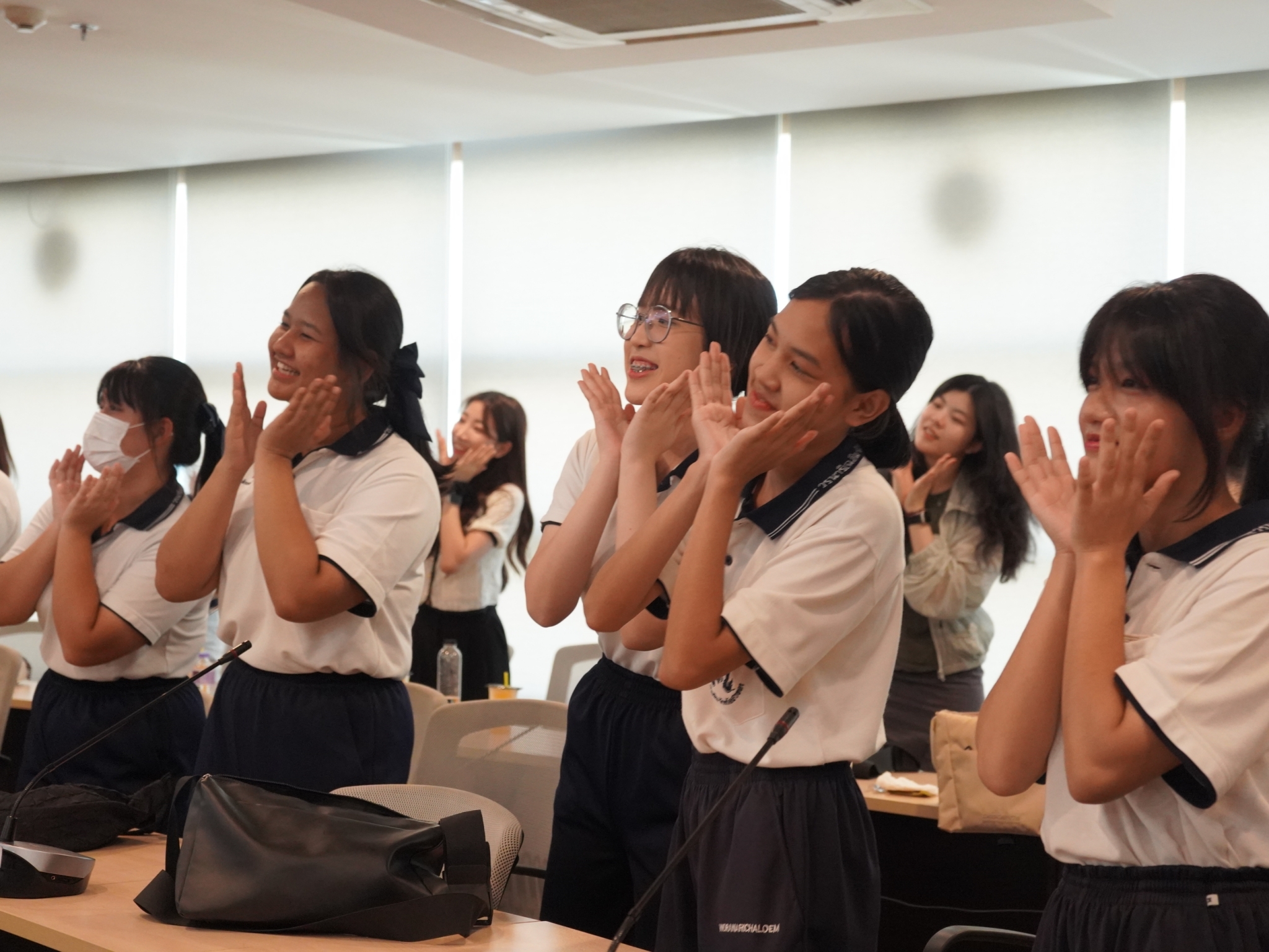 นักศึกษา MYONGJI​ University​ Korea ร่วมกับคณะศึกษาศาสตร์ จัดกิจกรรมการเรียนรู้ให้กับนักเรียน รร.วรนารีเฉลิม