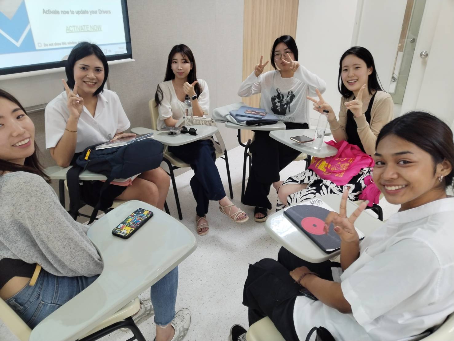 นักศึกษา MYONGJI​ University​ Korea ร่วมกับคณะศึกษาศาสตร์จัดกิจกรรมการเรียนรู้ให้กับนิสิต ในรายวิชาภาษาเกาหลีในชีวิตประจำวัน