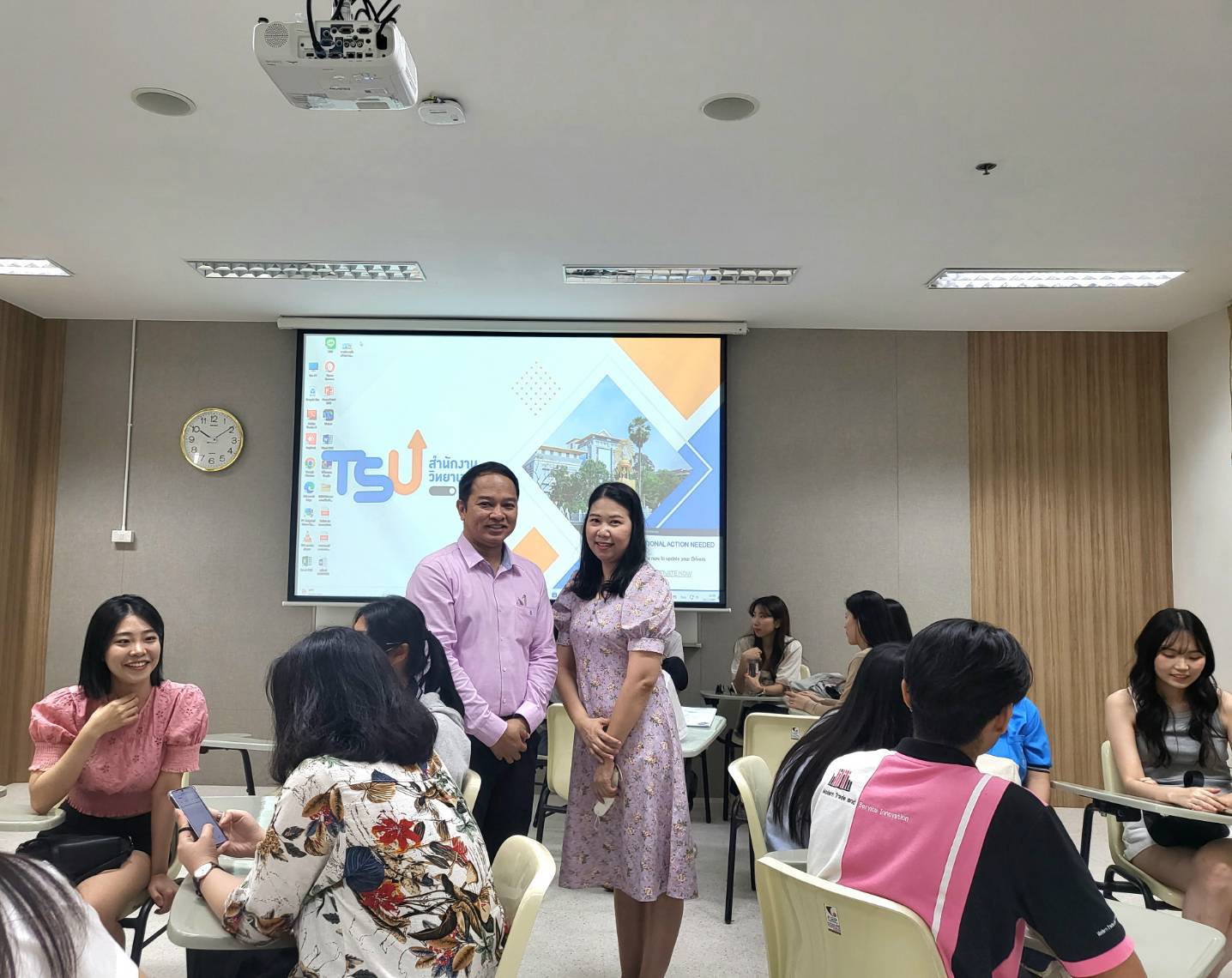 นักศึกษา MYONGJI​ University​ Korea ร่วมกับคณะศึกษาศาสตร์จัดกิจกรรมการเรียนรู้ให้กับนิสิต ในรายวิชาภาษาเกาหลีในชีวิตประจำวัน