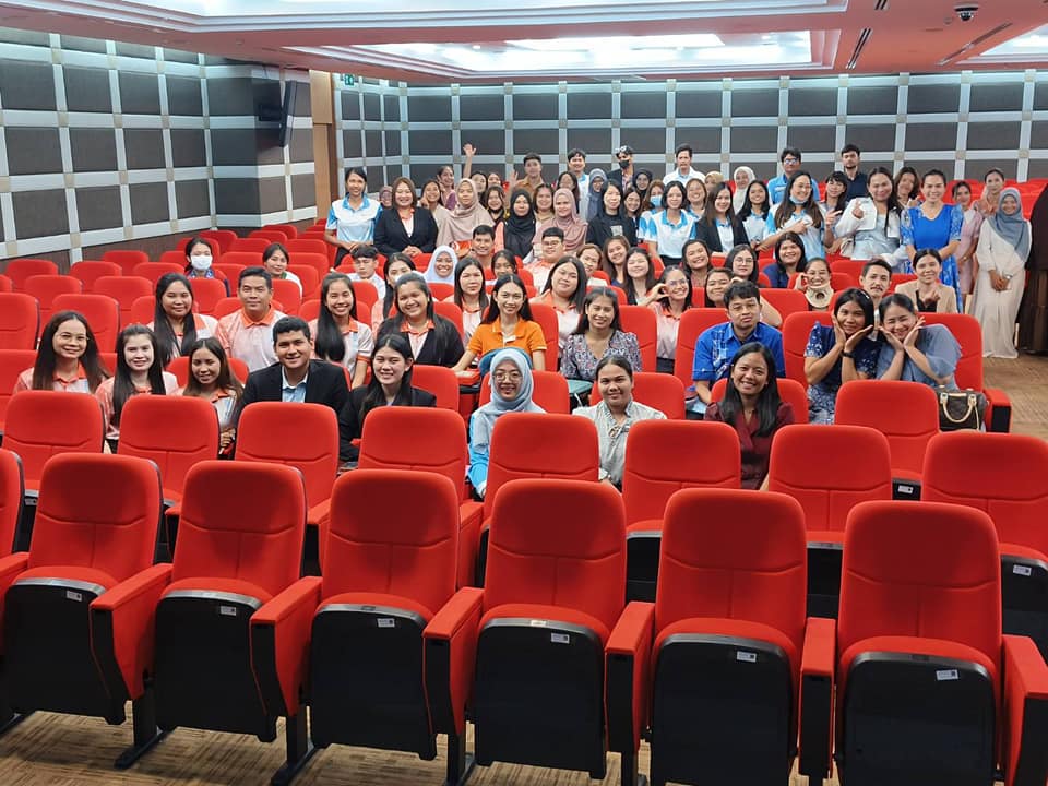 อบรมเชิงปฏิบัติการ  "การ​จัดการ​เรียน​รู้เชิงรุก"  (Active Learning) โดย นางสุนันทา สุวรรณ​ะ