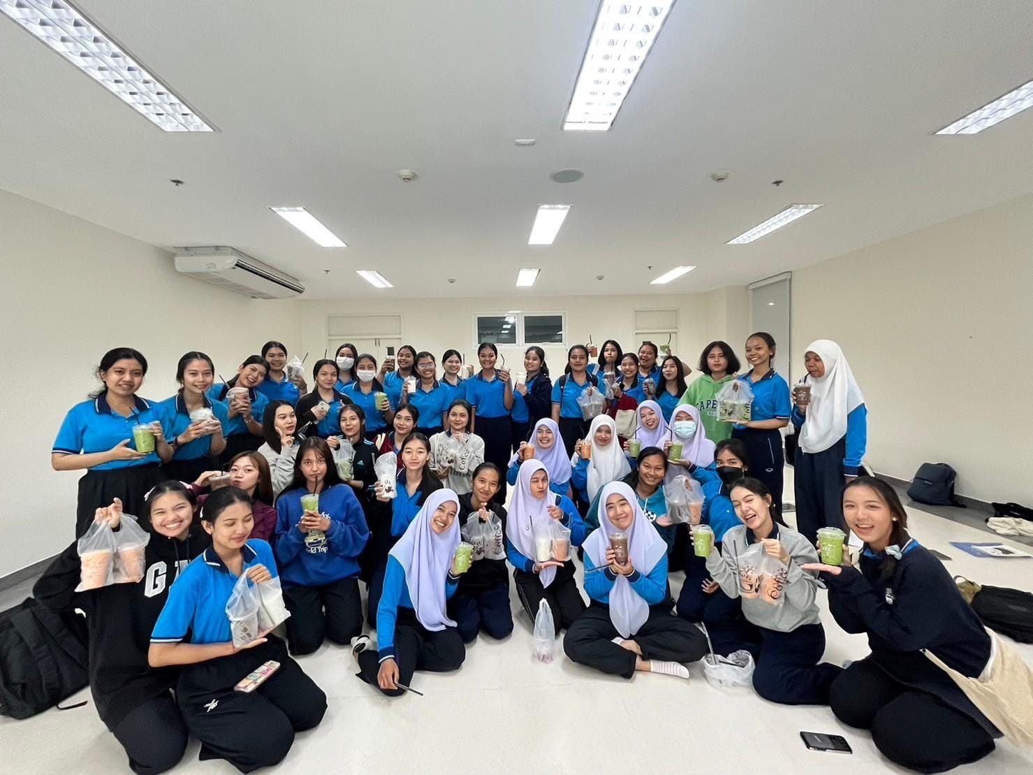 การจัดประสบการณ์ด้านร่างกายและการเคลื่อนไหวสำหรับเด็กปฐมวัย ให้กับนิสิตหลักสูตรการศึกษาบัณฑิต สาขาวิชาการศึกษา วิชาเอกการศึกษาปฐมวัย