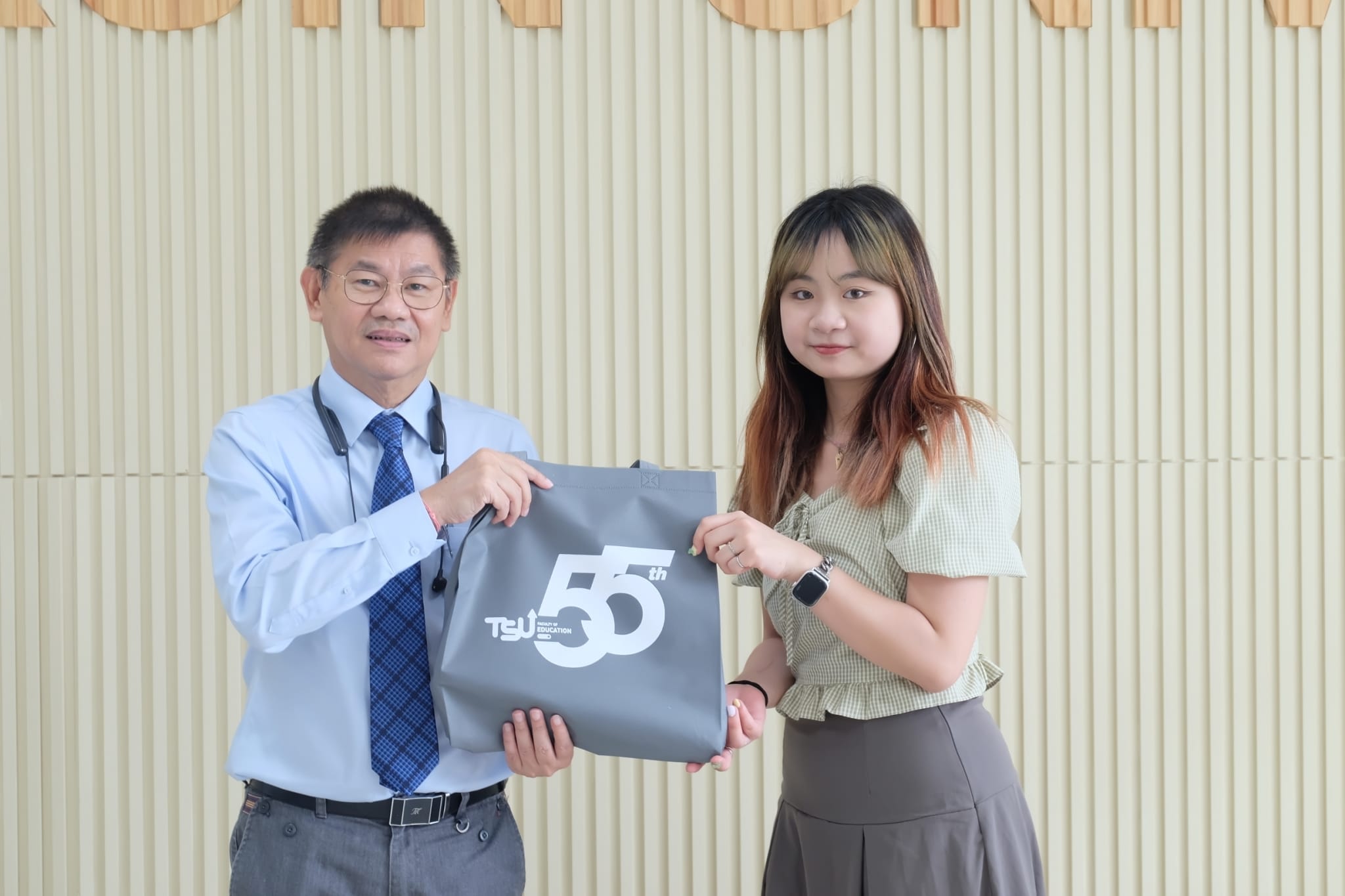 ต้อนรับ Dean for  International Relations, Prof.Hon-Man Lee, (Ph.D.)​ and​ Division Head​ Office​ of​ Inนักศึกษา​แลกเปลี่ยนจากมหาวิทยาลัย National​ Changhua​ University