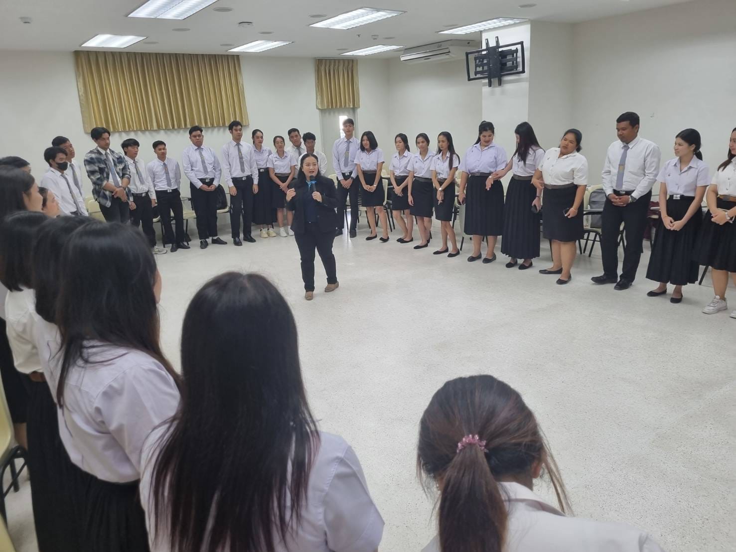 สาขาวิชาการสอนศิลปศาสตร์ จัดโครงการการเชื่อมโยงห้องเรียนสังคมศึกษา กับการเรียนรู้โดยใช้ชุมชนเป็นฐาน