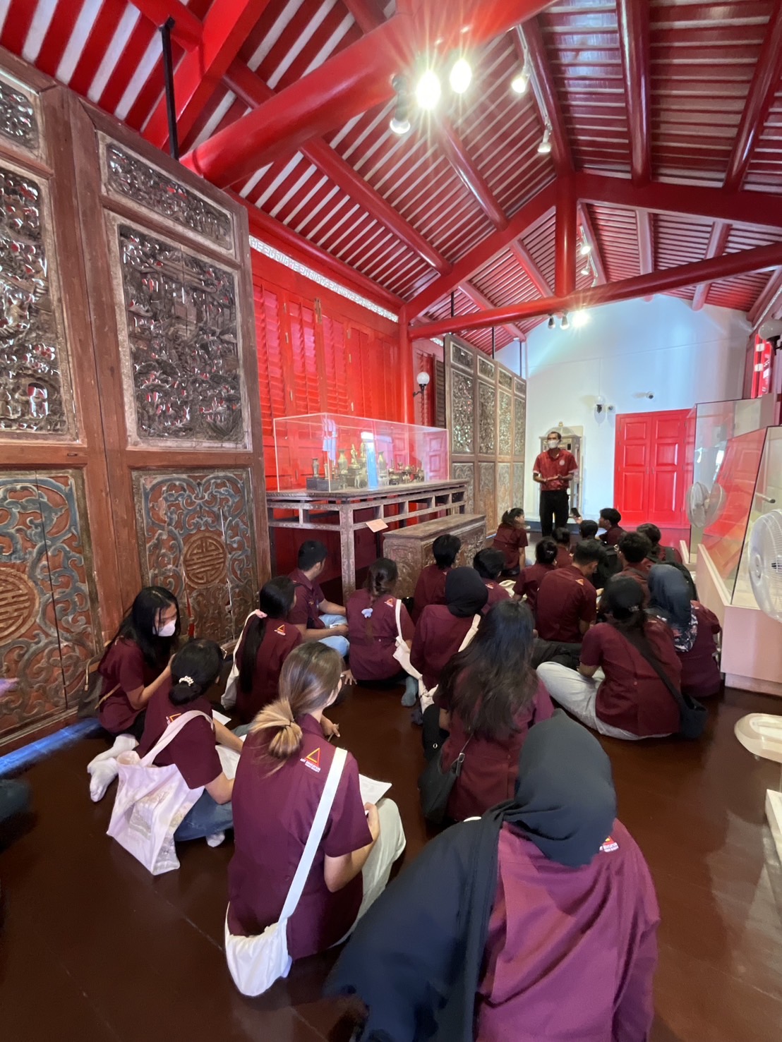 นิสิตชั้นปีที่ 3 ศิลปศึกษา (Art Education)  เข้าชมและศึกษาเรียนรู้งานศิลปะพื้นถิ่น  ศิลปะประจำชาติ ณ พิพิธภัณฑสถานแห่งชาติ สงขลา