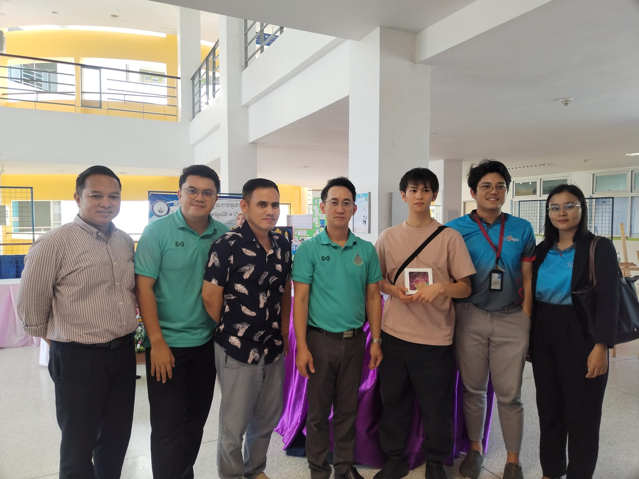 นิสิตสาขาวิชา​การศึกษา​-การประถม​ศึกษา​ ร่วมจัด​กิจกรรม​การเรียนรู้​ ณ​ โรงเรียน​ มอ.วิทยา​นุสรณ์​
