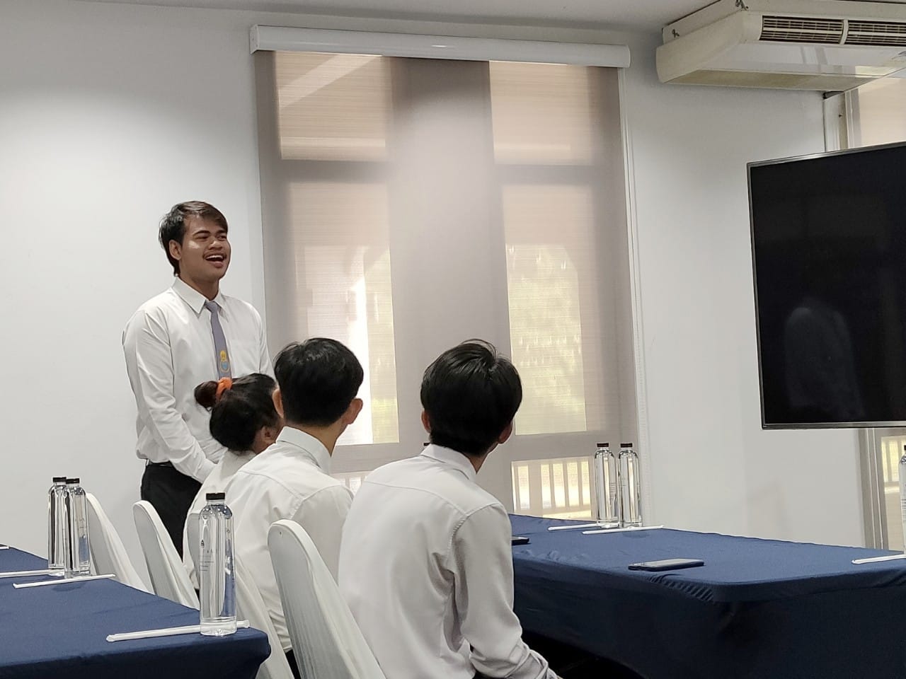 โครงการพัฒนานิสิตด้านประชาสัมพันธ์ เเละสื่อสารองค์กร งานสื่อสารองค์กรคณะศึกษา​ศาสตร์