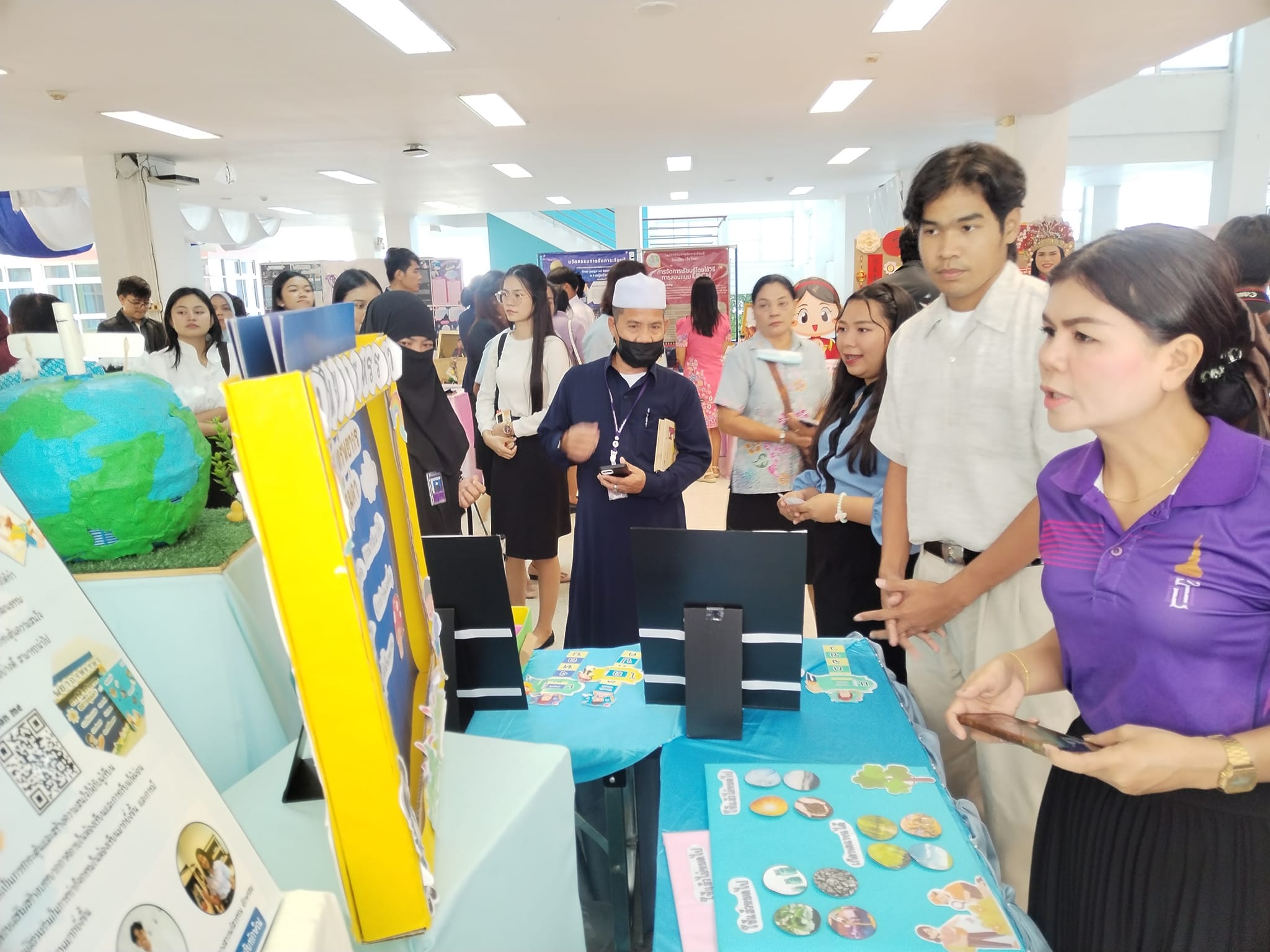 นิสิตสา​ขาการศึกษา​ การประถม​ศึกษา​  ร่วมจัด​แสดง​ผลงาน "เวทีวิชาการ​ มอ.ว.ครั้ง 1"