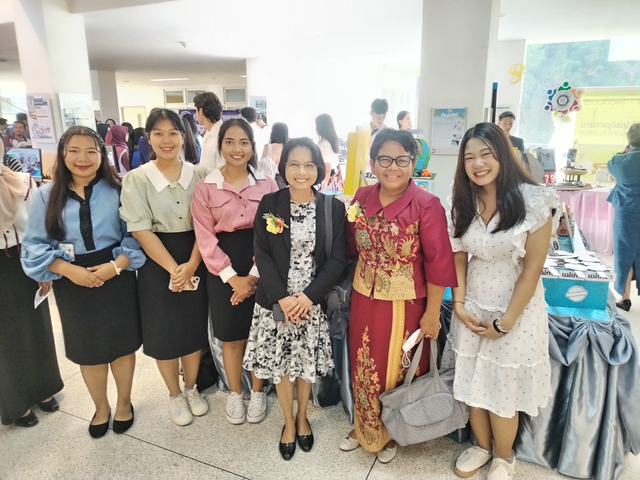 นิสิตสา​ขาการศึกษา​ การประถม​ศึกษา​  ร่วมจัด​แสดง​ผลงาน "เวทีวิชาการ​ มอ.ว.ครั้ง 1"