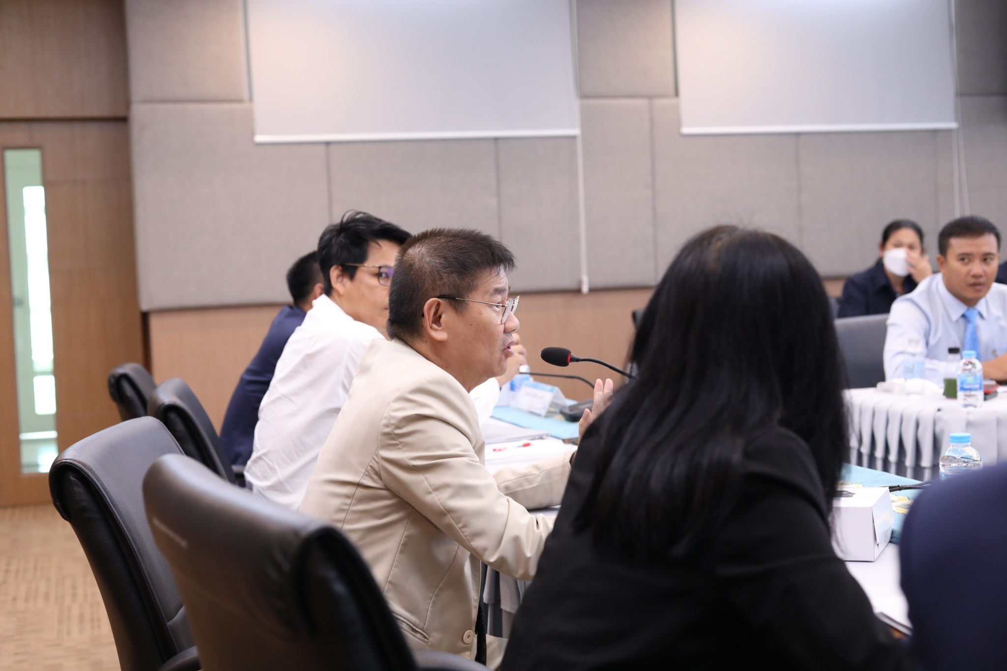 คณะผู้บริหาร คณาจารย์สาขาวิชาหลักสูตรและการสอนต้อนรับคณาจารย์ คณะศึกษาศาสตร์ มหาวิทยาลัยศิลปากร