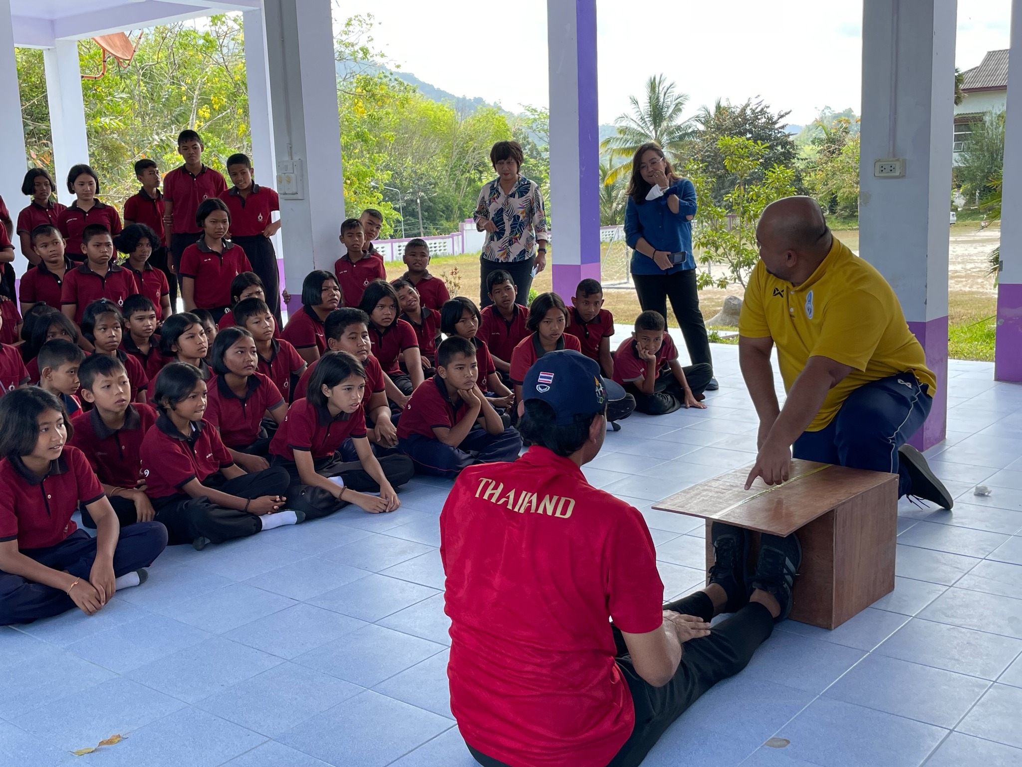 โครงการพัฒนาศักยภาพโรงเรียน ในพระราชดำริและโรงเรียนขาดแคลน ในเขตพื้นที่การศึกษา 4 จังหวัดภาคใต้  มหาวิทยาลัยทักษิณ ได้จัดโครงการการ พัฒนาสุขภาวะที่เอื้อต่อการเรียนรู้ ด้วยการทดสอบสมรรถภาพร่างกาย ตามเกณฑ์มาตรฐานสำหรับนักเรียน ชั้นประถมศึกษาของโรงเรียนในพระราชดำริฯ