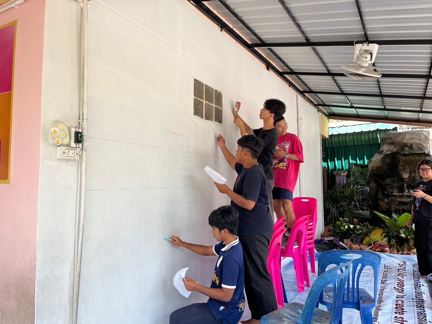 โครงการ: สอนน้อง แต้มสี  “ เติมฝัน แบ่งปันรอยยิ้มให้น้อง ”