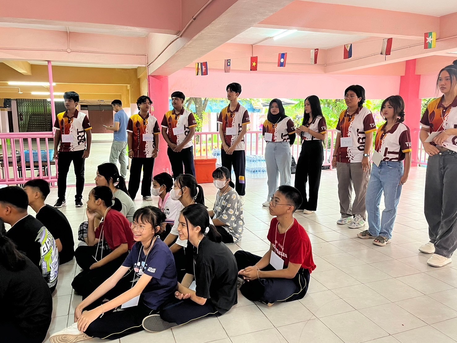 โครงการ: สอนน้อง แต้มสี  “ เติมฝัน แบ่งปันรอยยิ้มให้น้อง ”