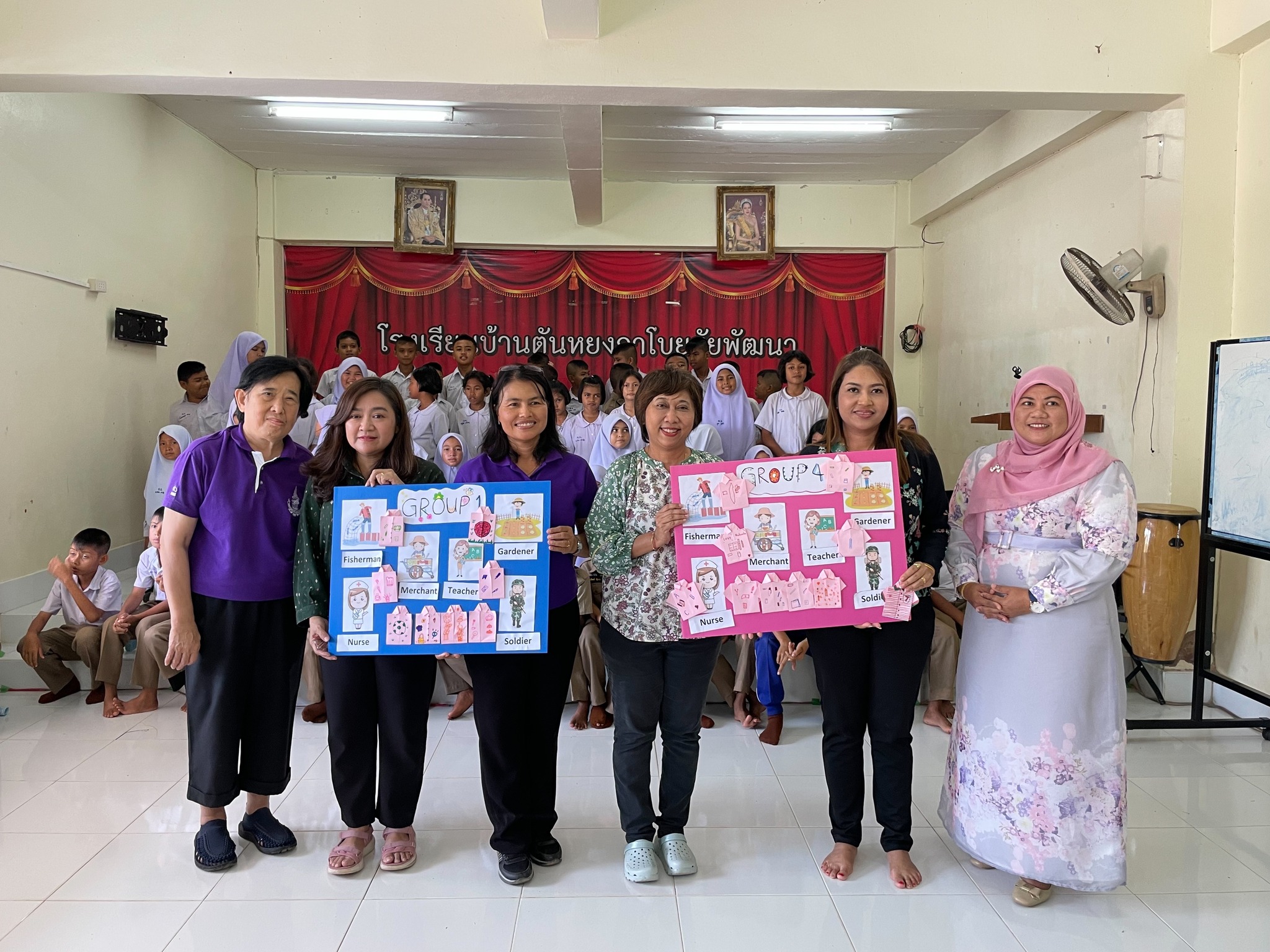 โครงการพัฒนาศักยภาพโรงเรียนในพระราชดำริ และโรงเรียนขาดแคลนในเขตพื้นที่การศึกษา  4 จังหวัดภาคใต้ ได้จัดโครงการการพัฒนาทักษะภาษาอังกฤษ