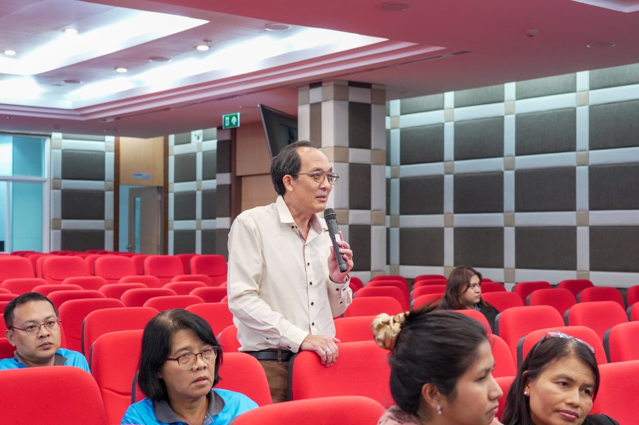 ประชุมประชาคมคณะศึกษาศาสตร์
