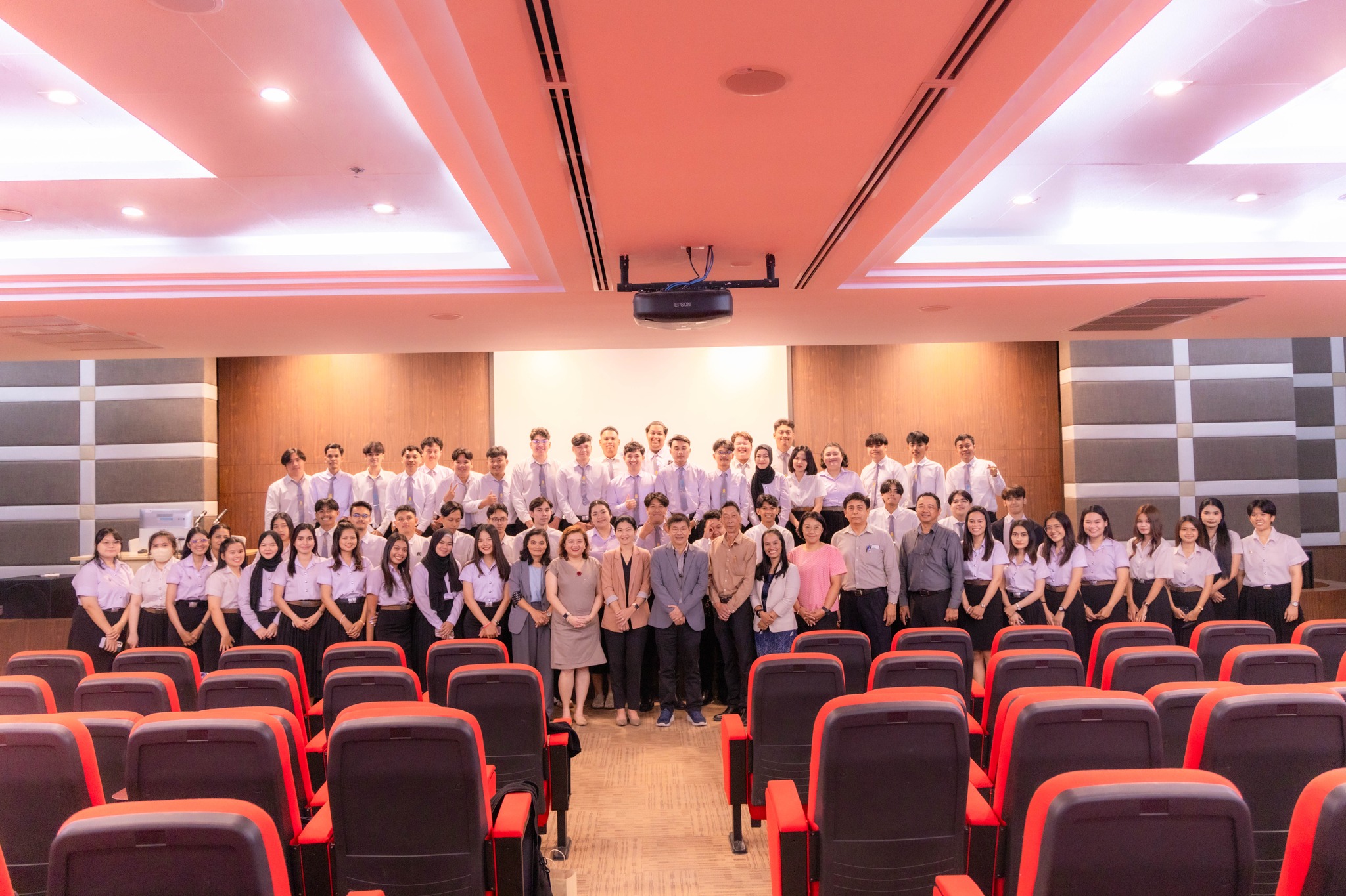โครงการสัมมนาหลังฝึกประสบการณ์วิชาชีพ นิสิตวิชาเอกเทคโนโลยีและสื่อสารการศึกษา