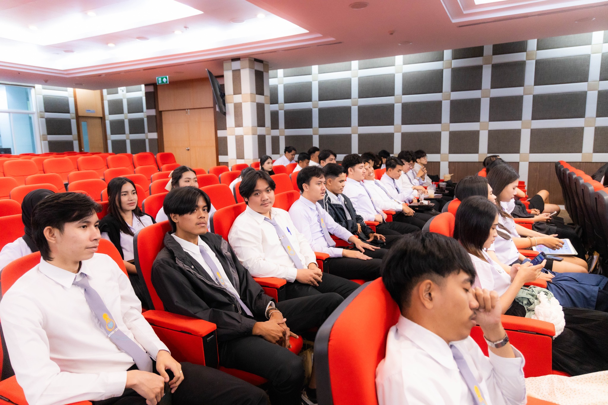 โครงการสัมมนาหลังฝึกประสบการณ์วิชาชีพ นิสิตวิชาเอกเทคโนโลยีและสื่อสารการศึกษา