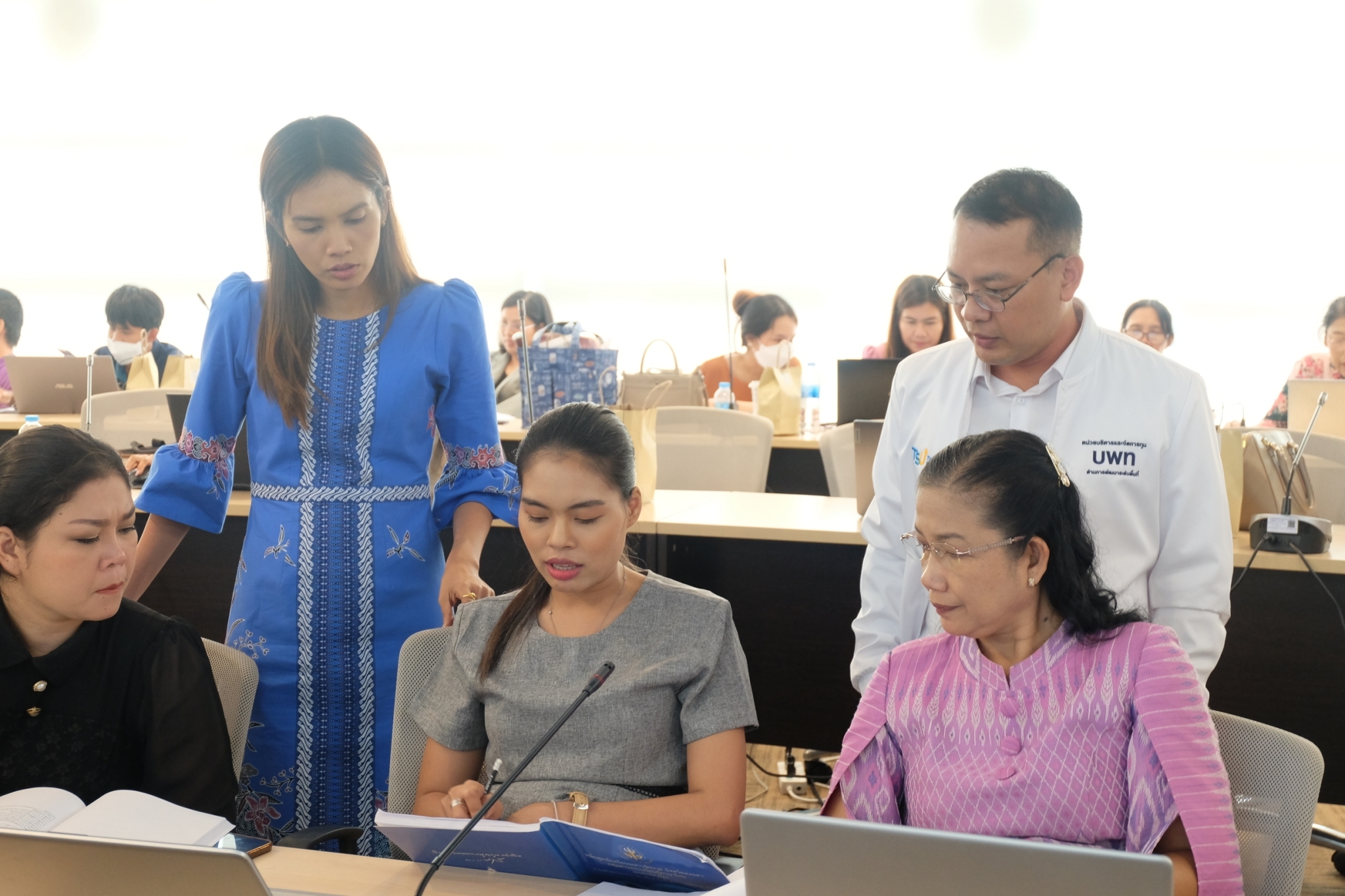 โครงการการพัฒนาหลักสูตรสถานศึกษาเข้มแข็ง  เพื่อยกระดับผลสัมฤทธิ์ของผู้เรียน