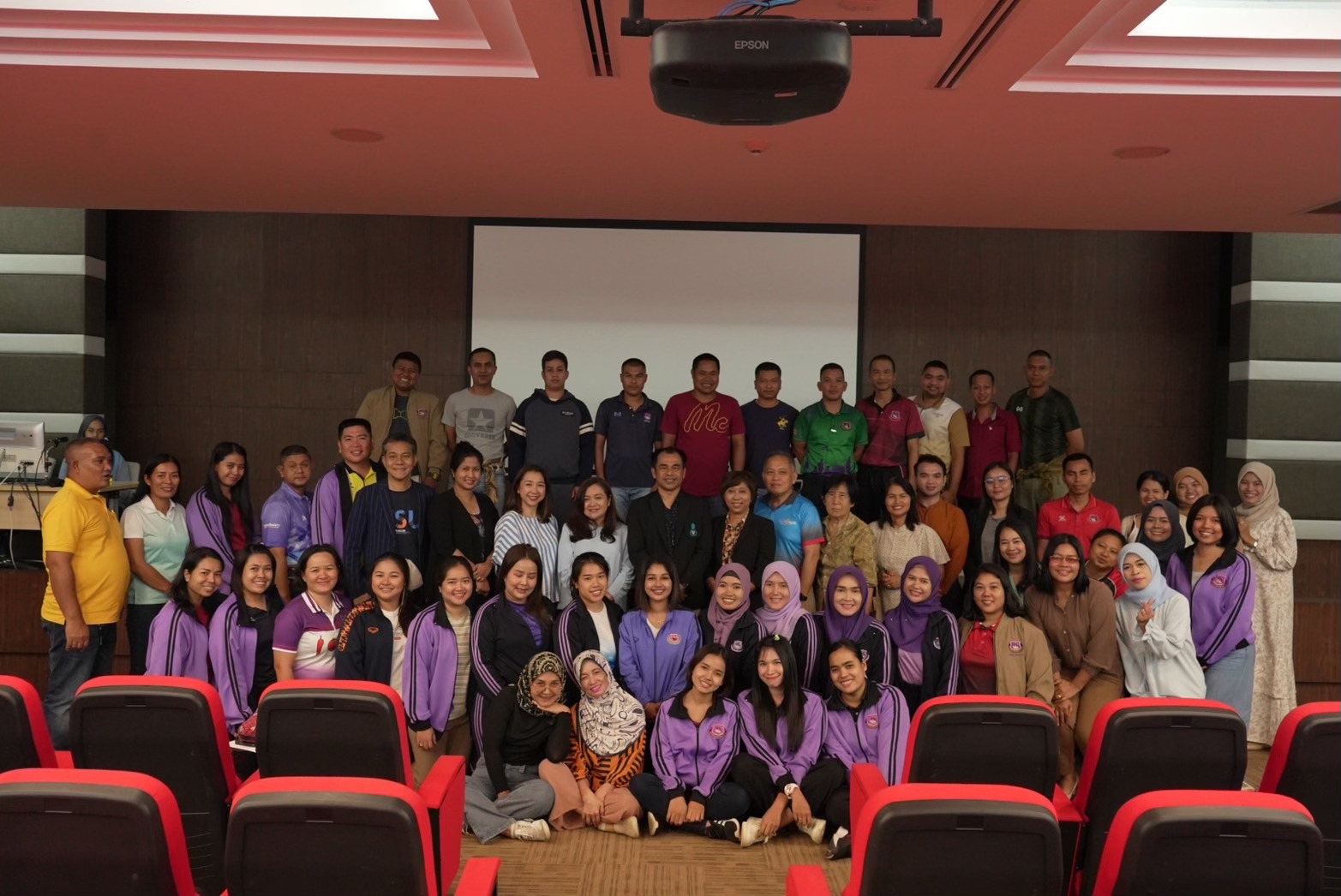 กิจกรรมเสริมทักษะเพิ่มเติม (Enrichment Program) "การจัดการศึกษาแบบพหุภาษาพหุวัฒนธรรม"