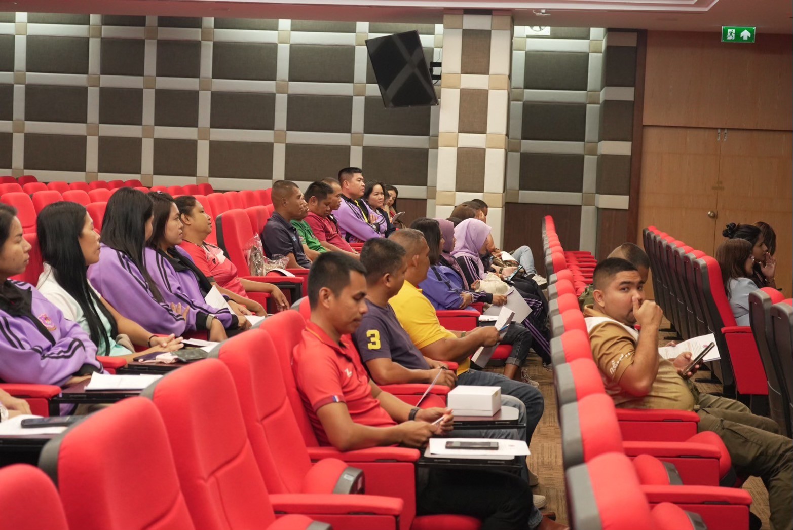 กิจกรรมเสริมทักษะเพิ่มเติม (Enrichment Program) "การจัดการศึกษาแบบพหุภาษาพหุวัฒนธรรม"