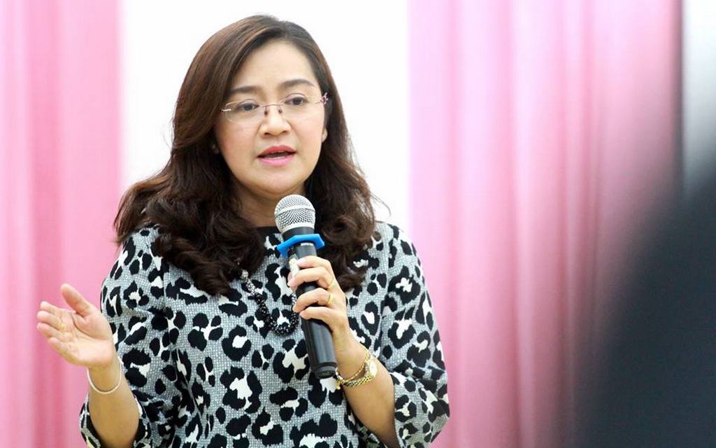 โครงการพัฒนาจรรยาบรรณวิชาชีพครูด้วยกระบวนการชุมชนการเรียนรู้ (E-PLC) และวิจัยในชั้นเรียนของนิสิตฝึกประสบการณ์วิชาชีพครูให้กับอาจารย์นิเทศก์