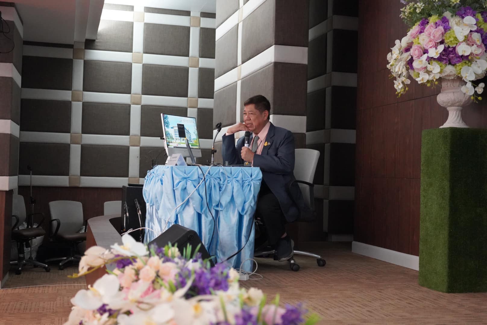 โครงการเติมเต็มทักษะความเป็นครูและพัฒนาบุคลิกภาพที่ดีสำหรับครู ของนิสิตหลักสูตรประกาศนียบัตรบัณฑิต สาขาวิชาวิชาชีพครู