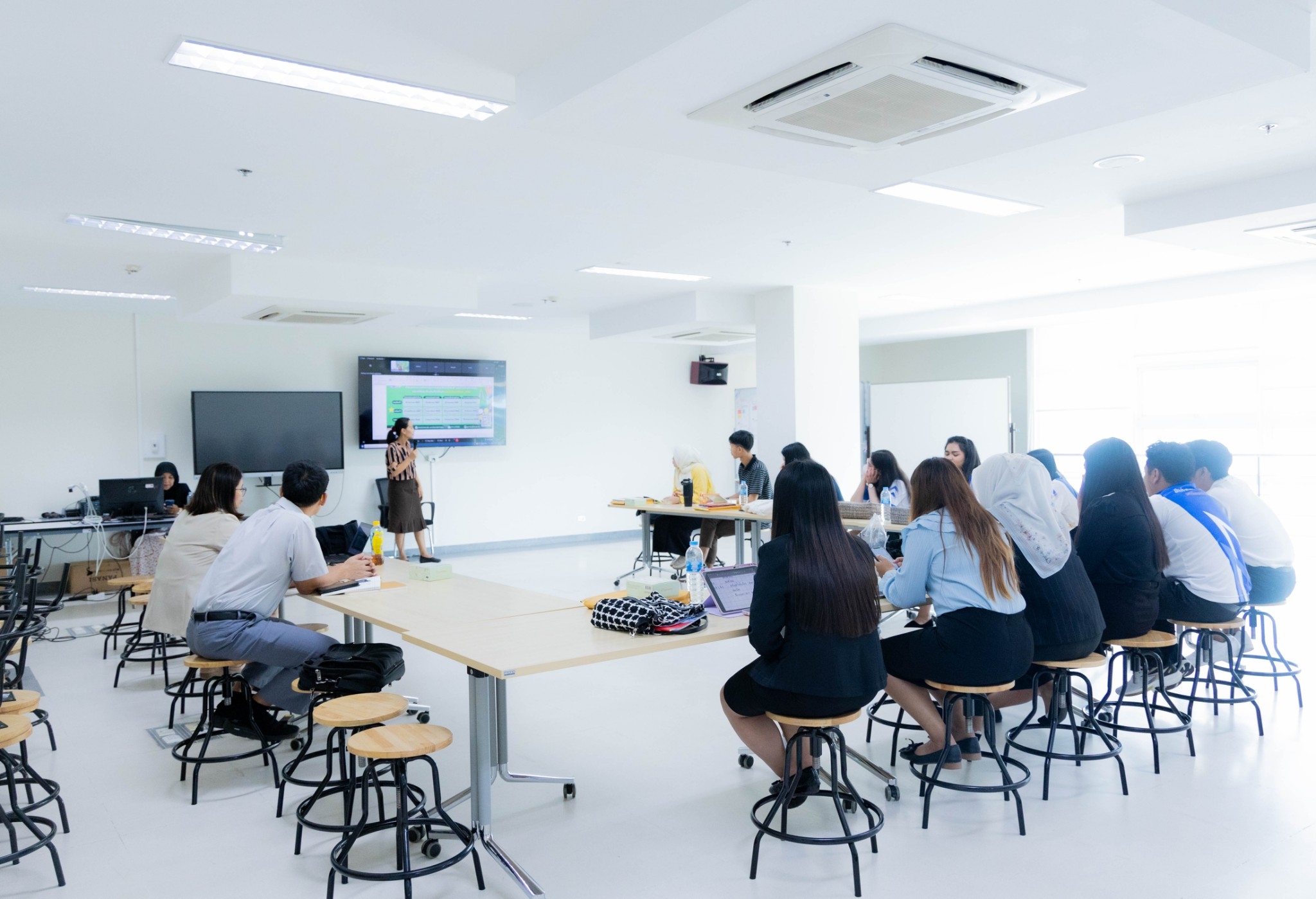 โครงการเตรียมและปฐมนิเทศนิสิต ก่อนออกฝึกปฏิบัติการสอนในสถานศึกษา  สำหรับนิสิตหลักสูตรการศึกษามหาบัณฑิต