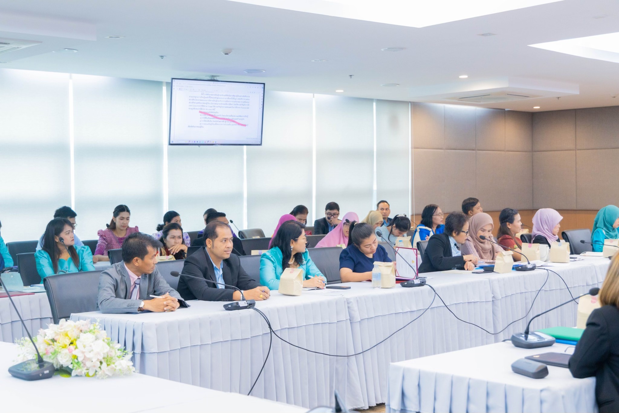 คณะศึกษาศาสตร์ จัดประชุมสัมมนา ติดตาม ตรวจสอบและประเมินหลักสูตรสถานศึกษาขั้นพื้นฐาน