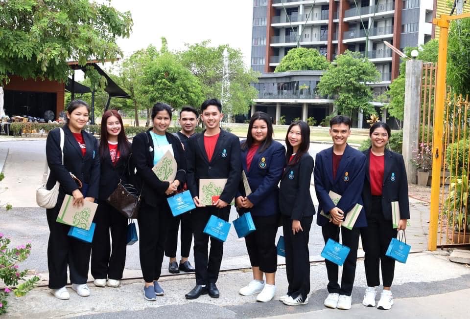 นิสิตหลักสูตร กศ.ม สาขาวิชาการวิจัยและประเมิน และ นิสิตกศ.บ สาขาวิชาการวัดและประเมินทางการศึกษา ศึกษาดูงาน ณ โรงเรียนปลูกปัญญา นครราชสีมา
