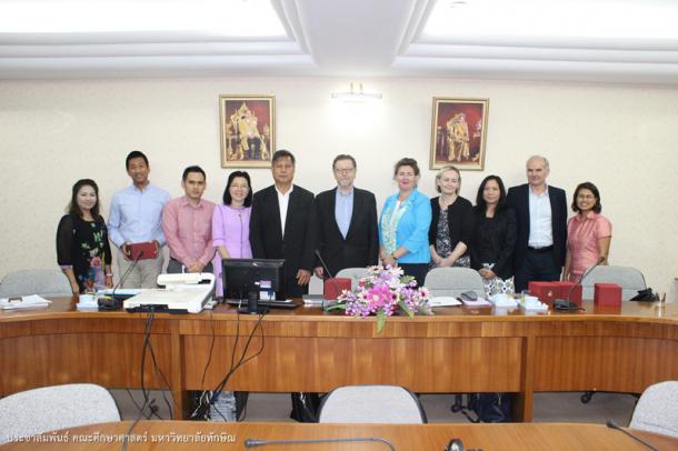 การแลกเปลี่ยนเรียนรู้การปฏิรูปการศึกษา  และการพัฒนาครูกับศาสตราจารย์อาคันตุกะ จากประเทศฟินแลนด์