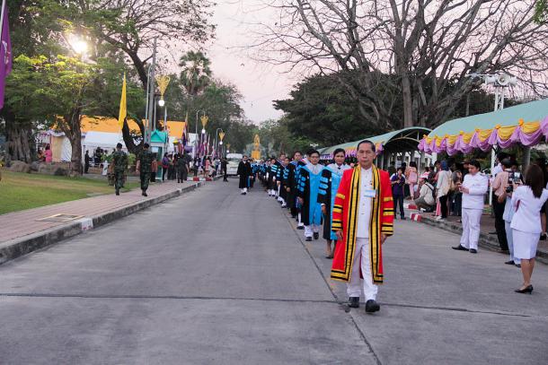 บรรยากาศงานพิธีวางศิลาฤกษ์และงานพิธีพระราชทานปริญญาบัตร